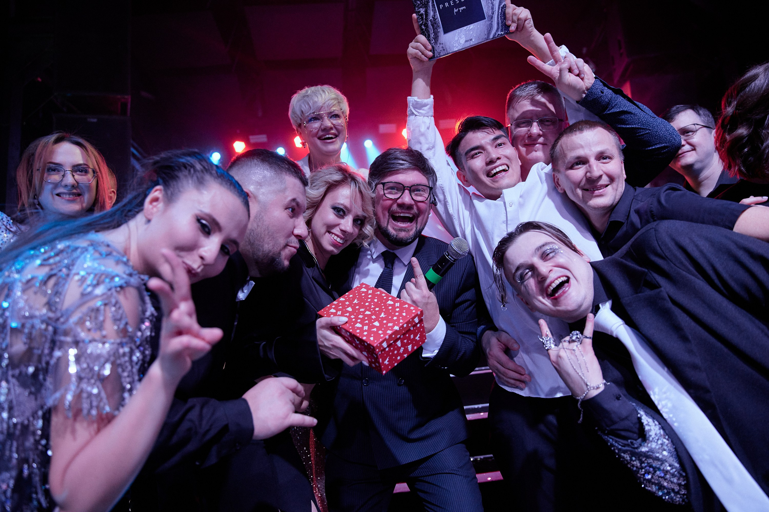 Репортажная фотография от Дмитрия Мазуркевича — яркие и динамичные моменты. Дмитрий Мазуркевич: Профессиональный Репортажный Фотограф