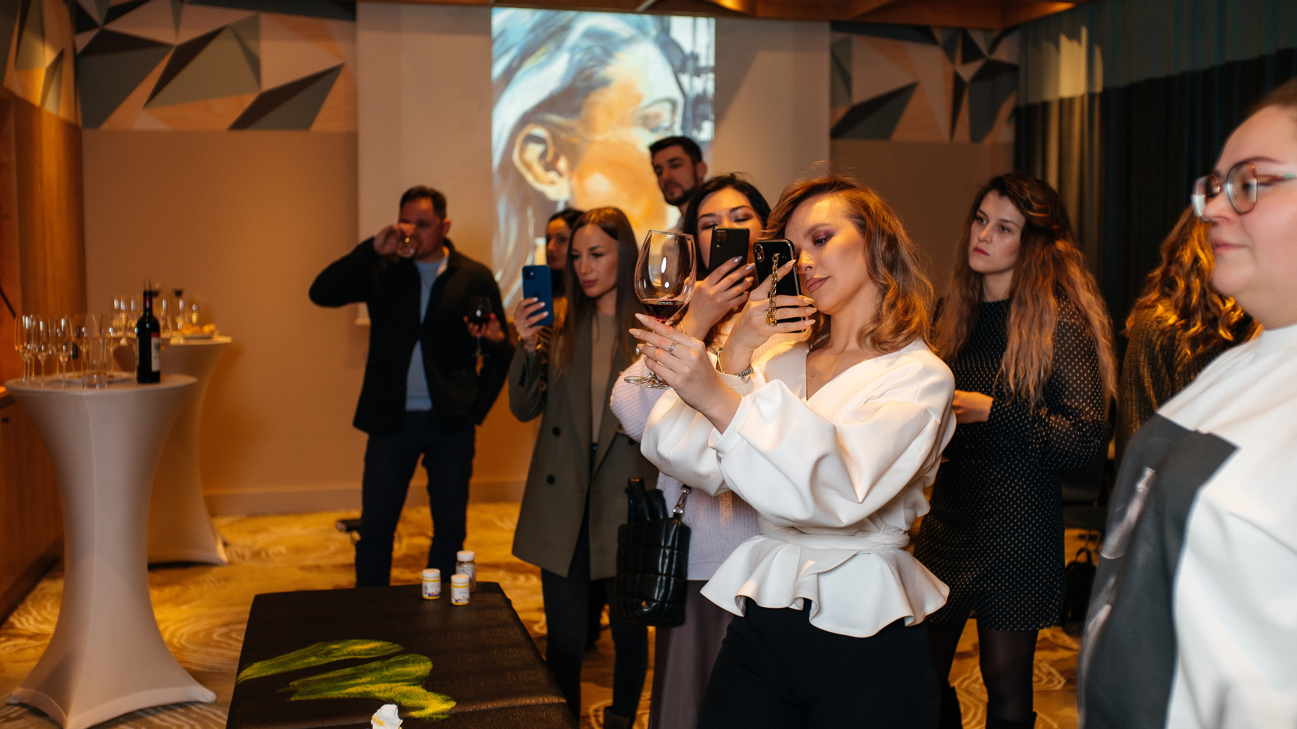 Рисуем телом, Карим COSMOS. Фотограф Нижний Новгород