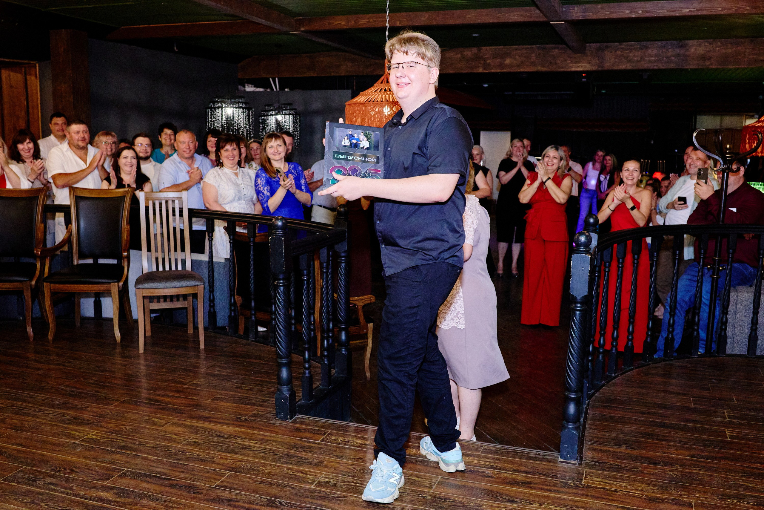 Выпускной 35 Сош. Фотограф Выпускные альбомы Таганрог Сергей Коробченко