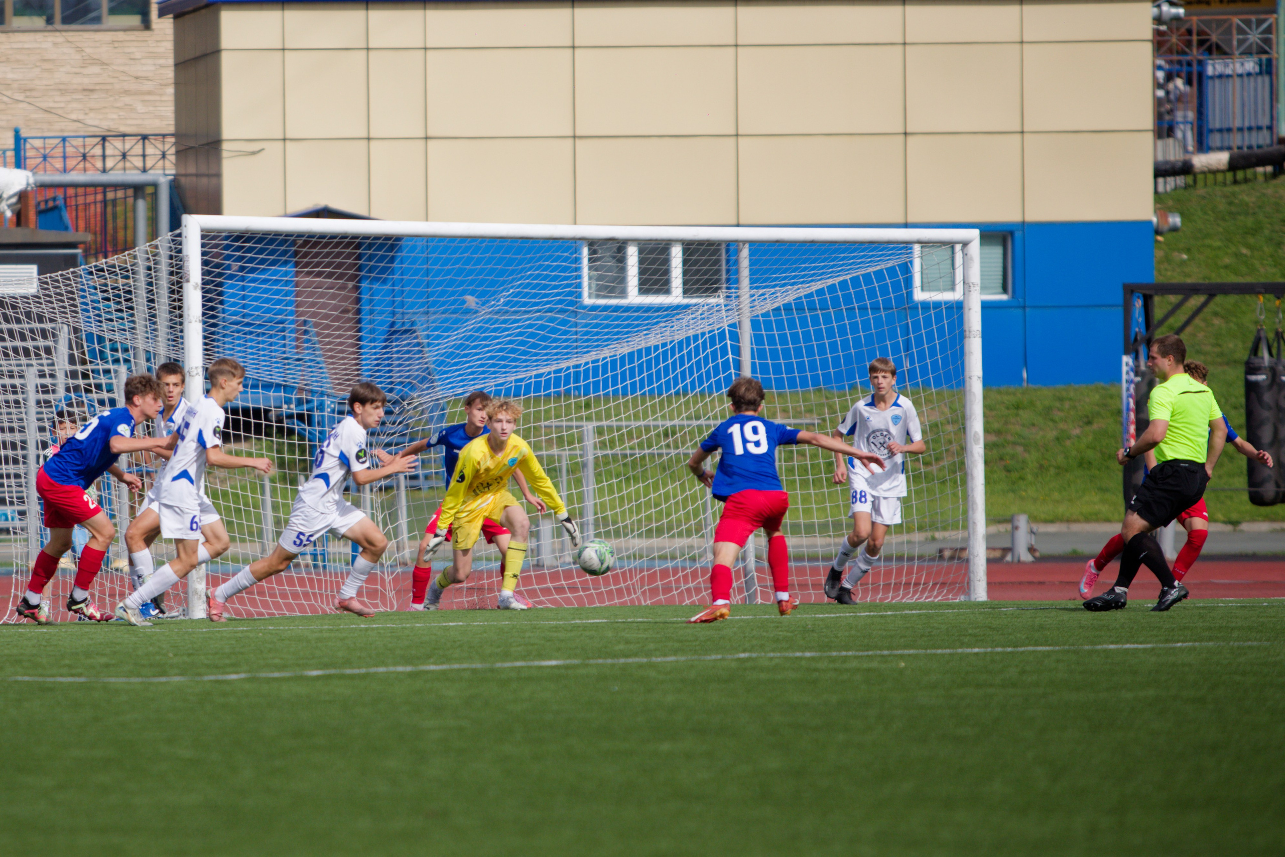 Матч ЮФЛ Сахалин-Хабаровск (U-16). Кутузов Евгений Фотограф в Южно-Сахалинске