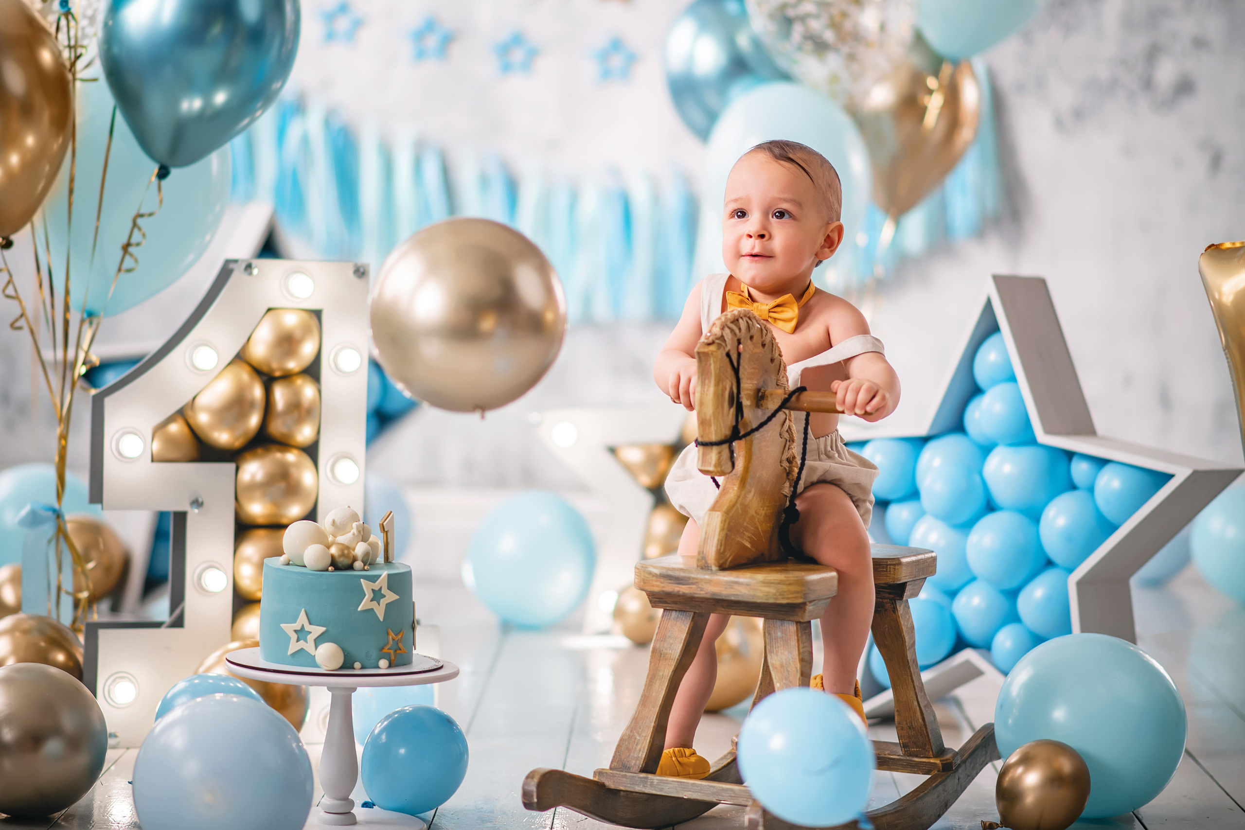 Идея для фотосессии на 1 годик от фотостудии Леонардо.
