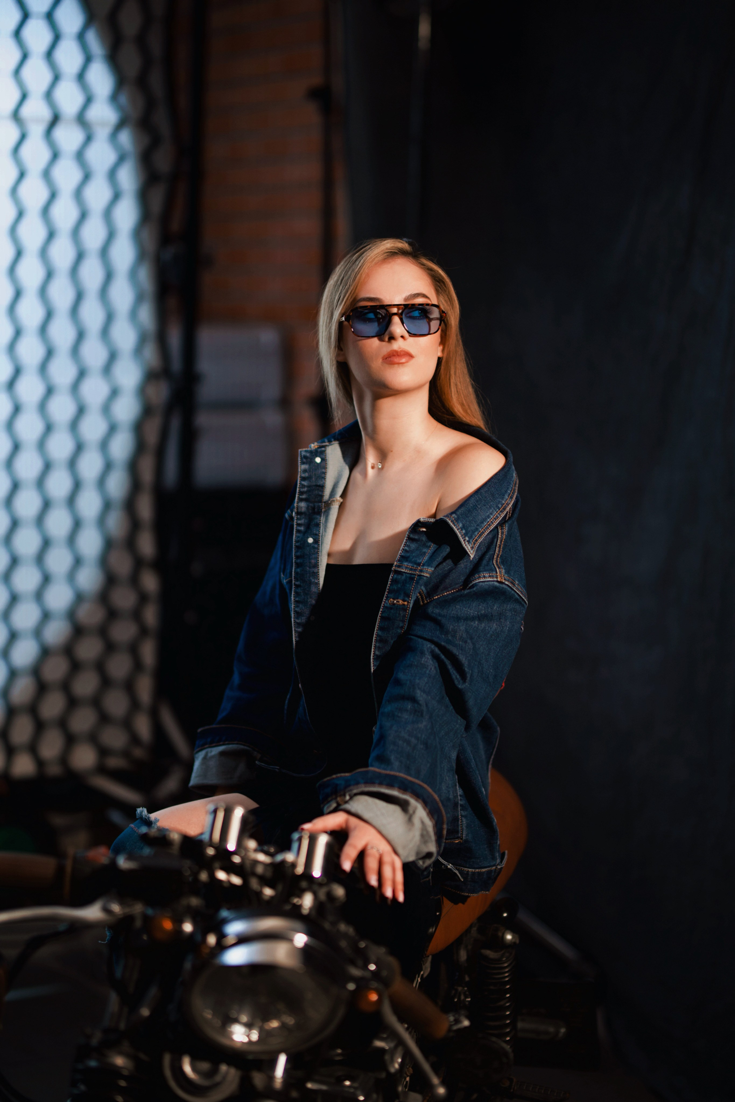 Алина. Hmliber — фотограф и контент-креатор из Петербурга