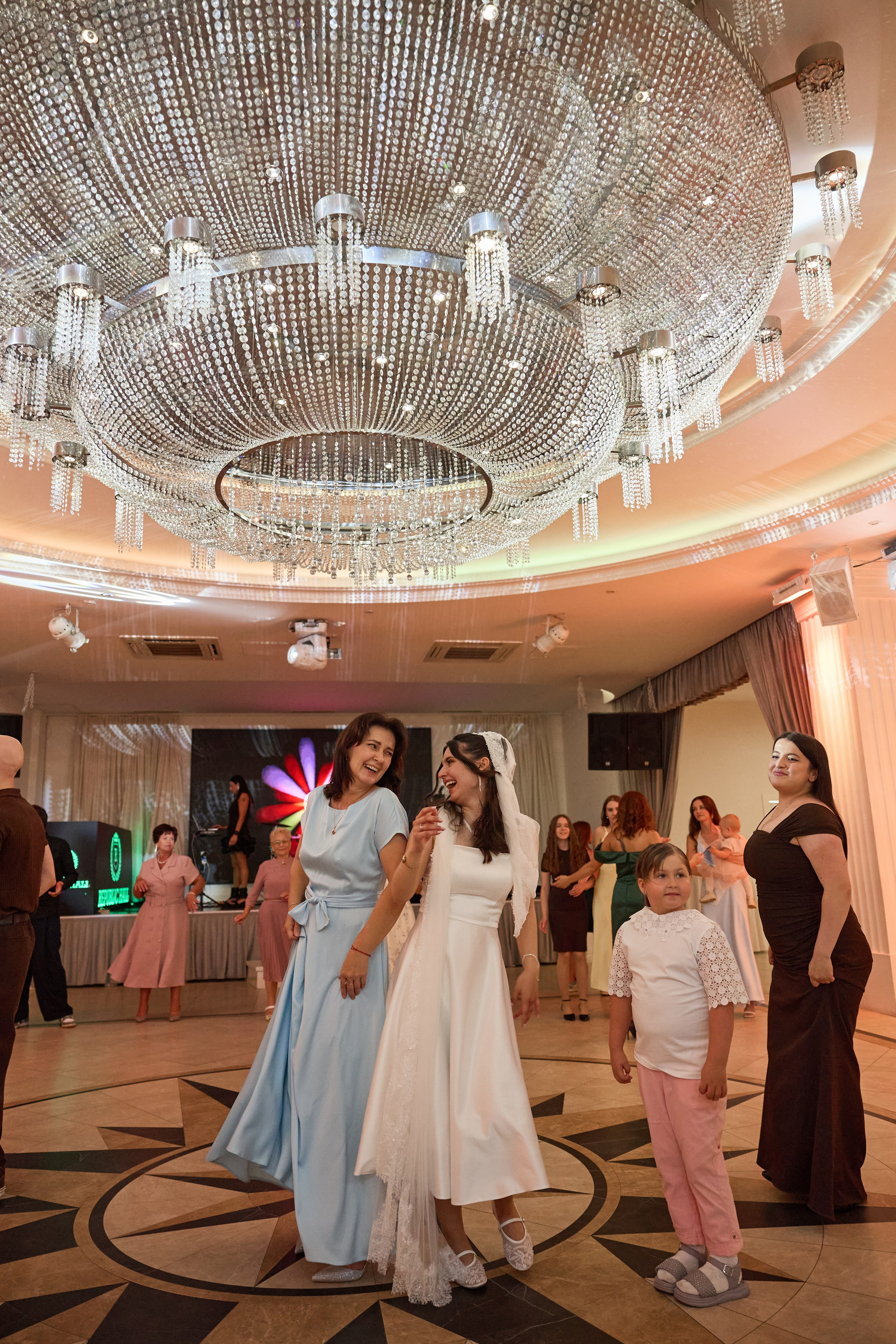 Всеволод и Мадина эмоционально. Kharchenkotatianaweddingphoto