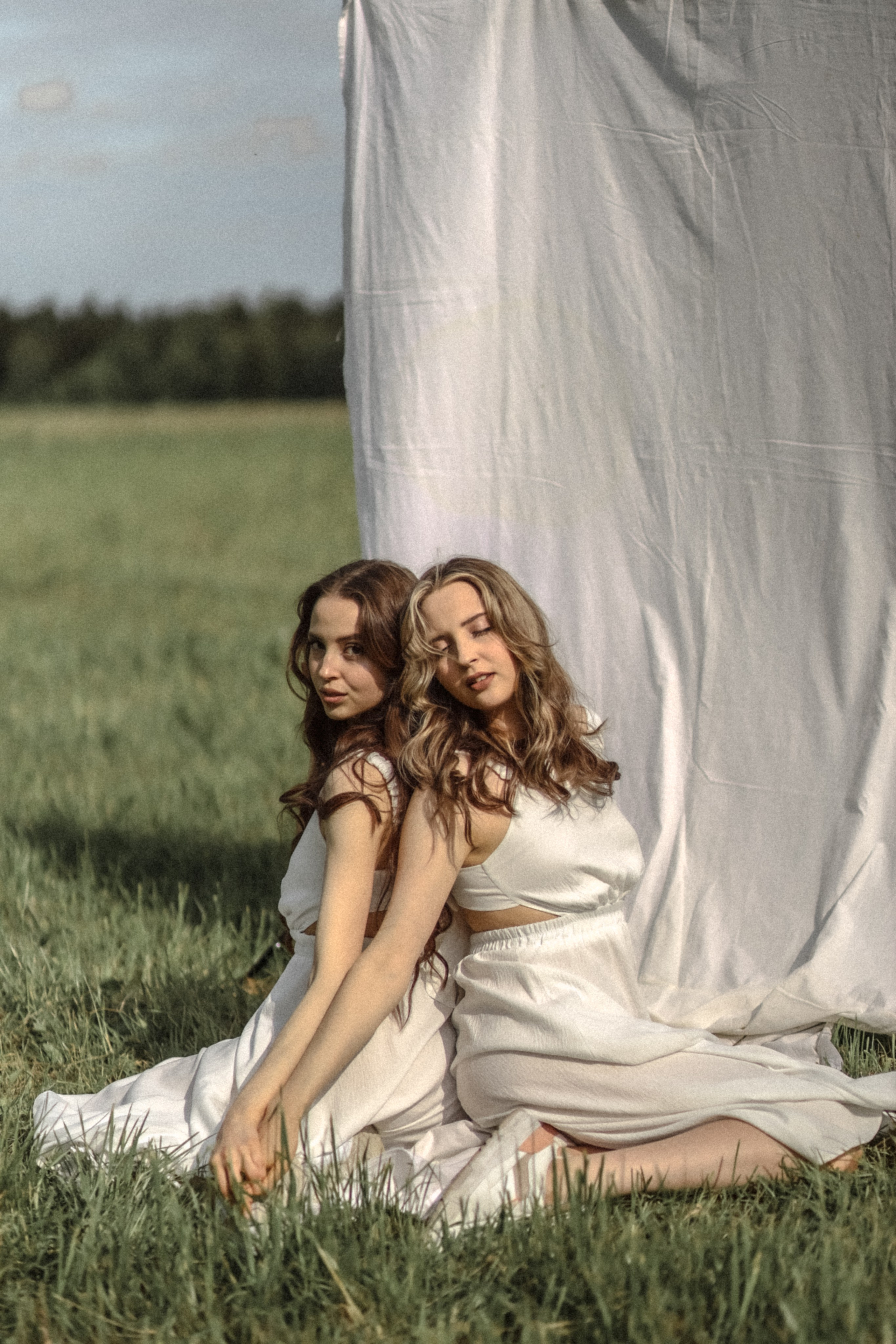Sisters. Kharchenkotatianaweddingphoto