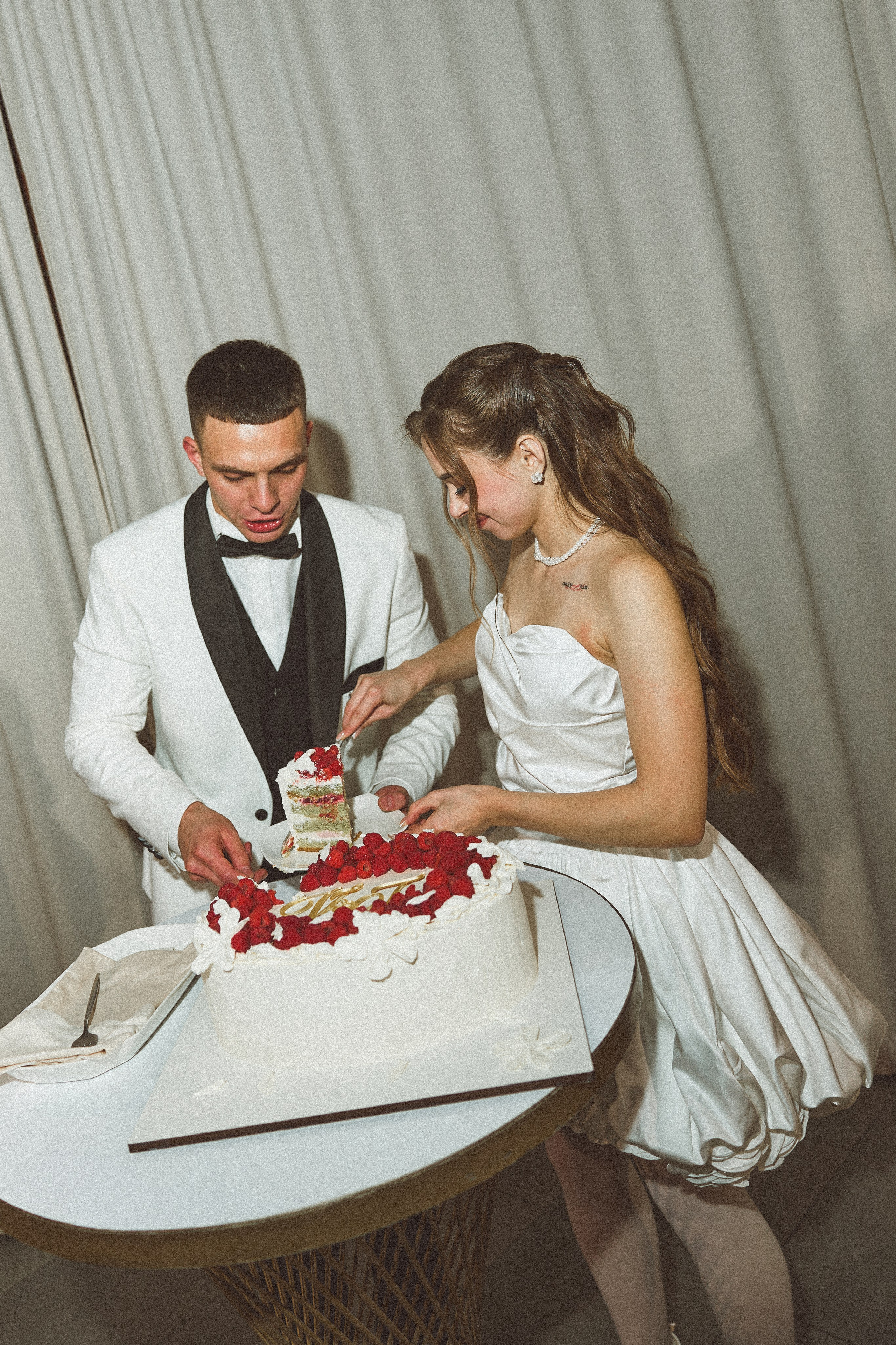 Тимофей и Виолетта самые самые нежные чувства. Kharchenkotatianaweddingphoto