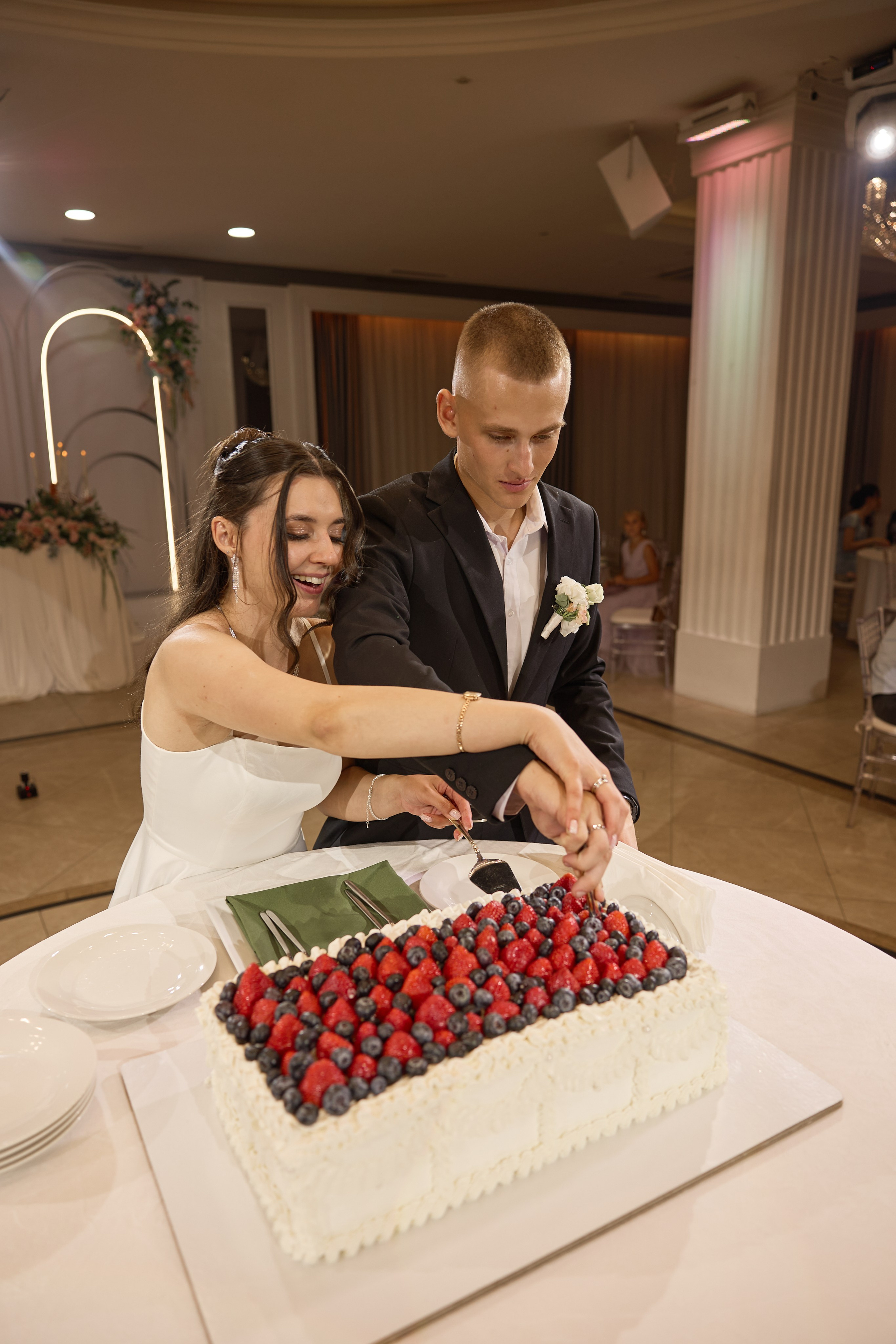 Всеволод и Мадина эмоционально. Kharchenkotatianaweddingphoto