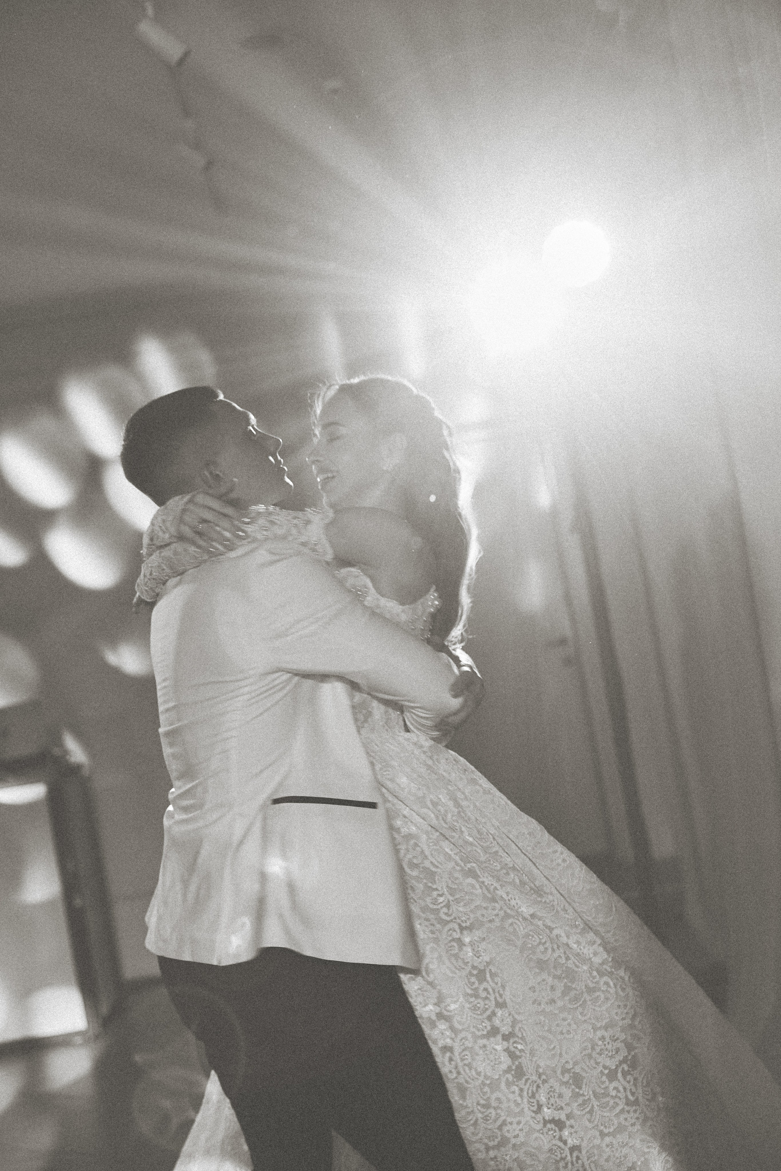 Тимофей и Виолетта самые самые нежные чувства. Kharchenkotatianaweddingphoto