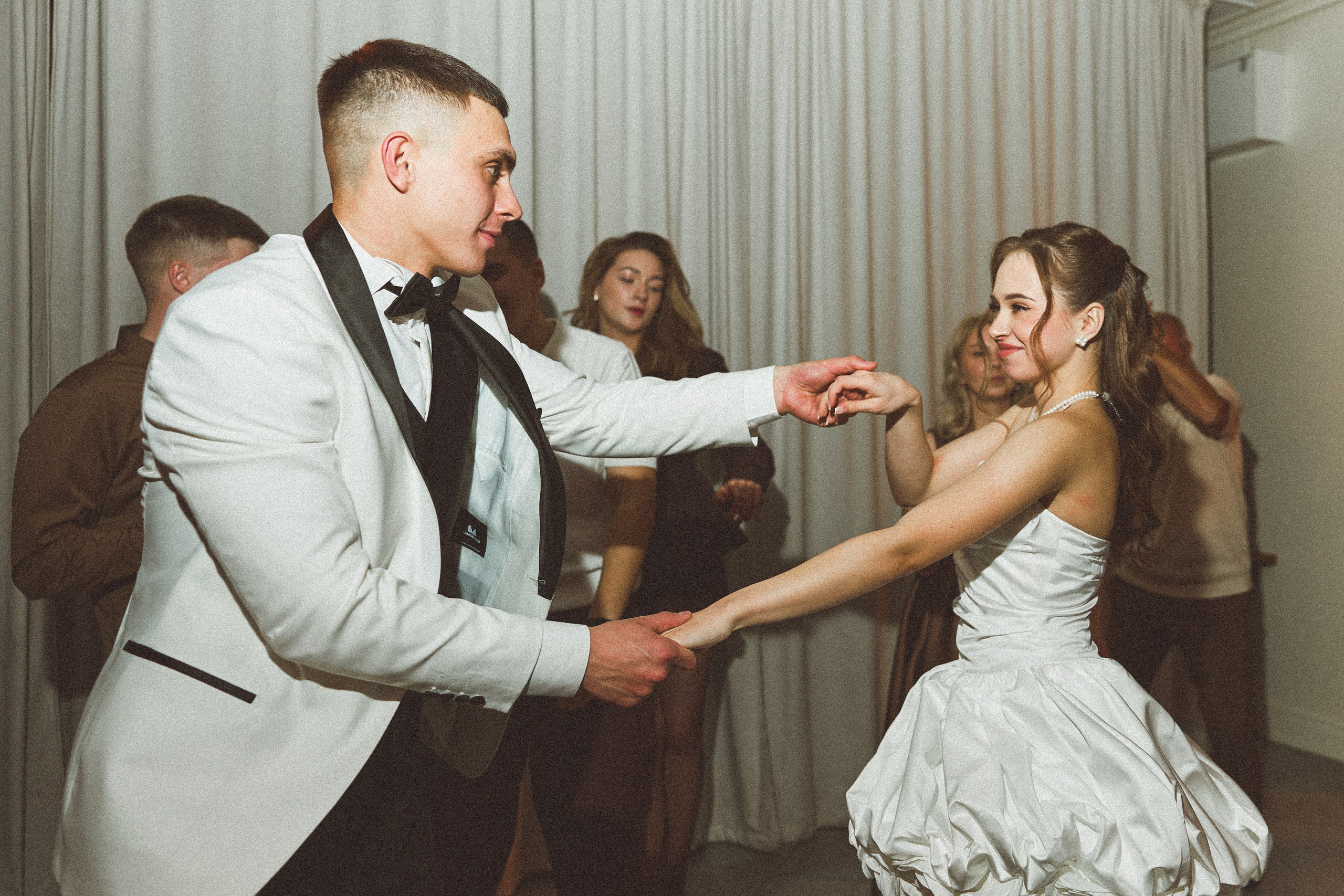 Тимофей и Виолетта самые самые нежные чувства. Kharchenkotatianaweddingphoto