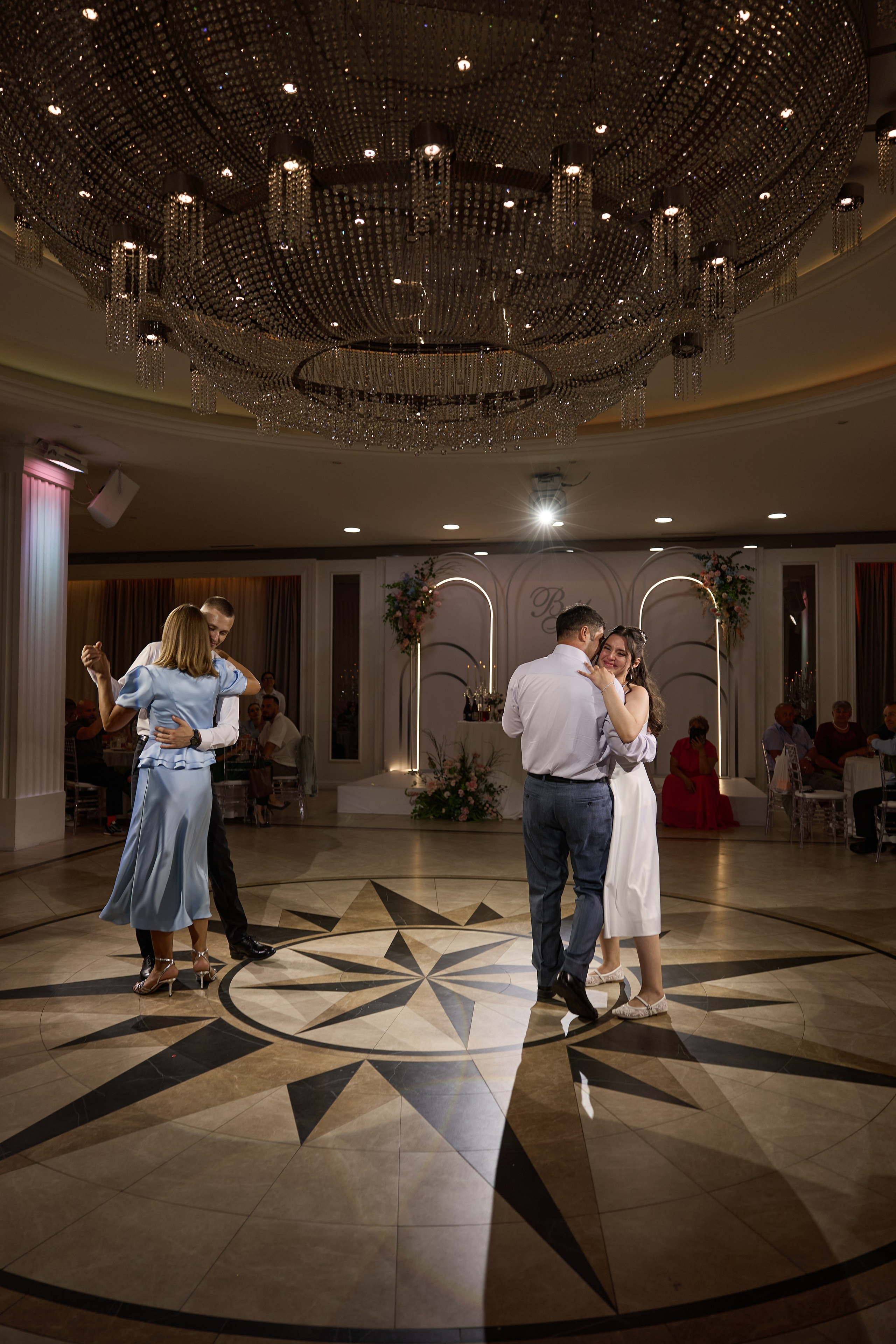 Всеволод и Мадина эмоционально. Kharchenkotatianaweddingphoto