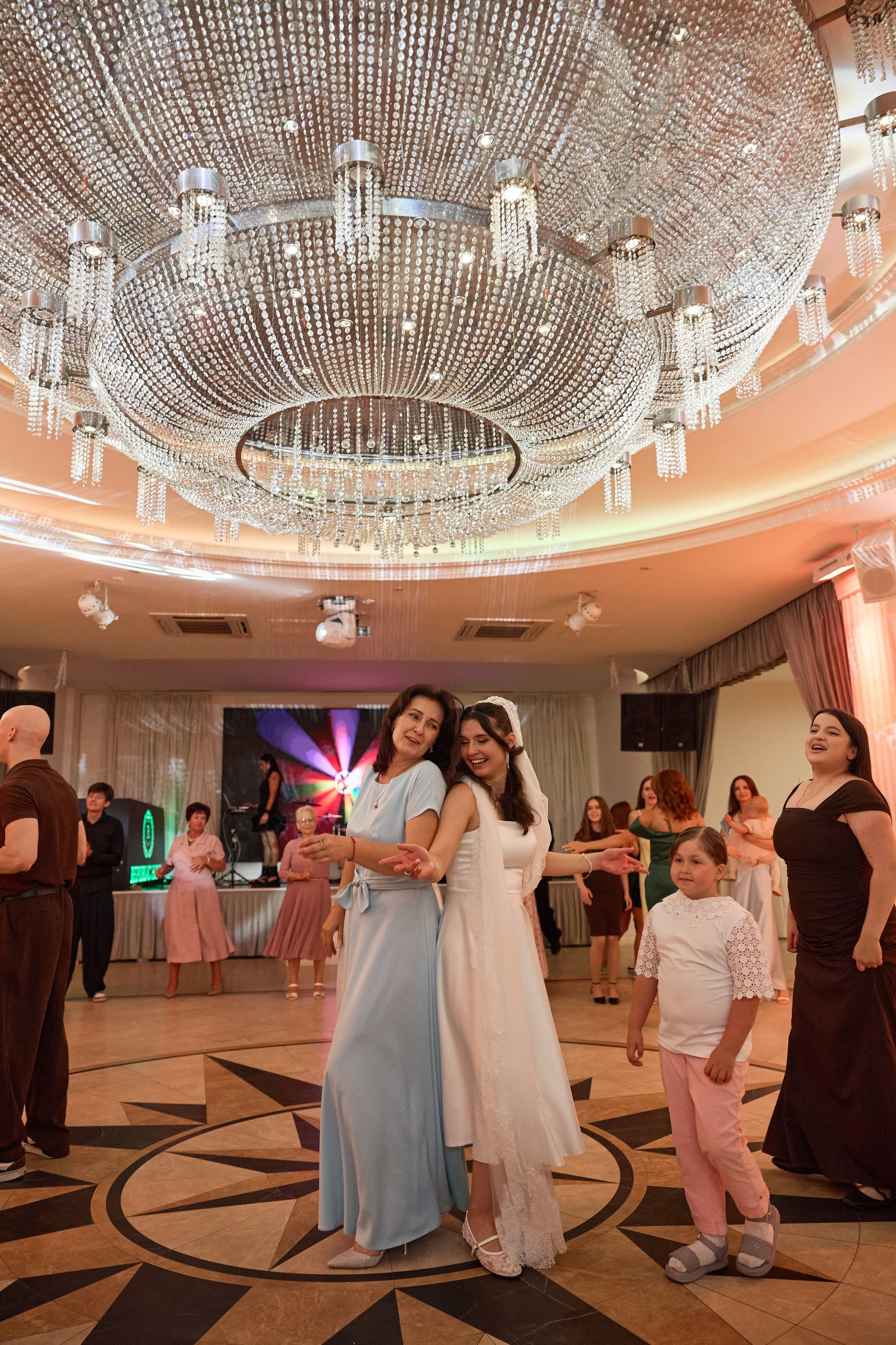 Всеволод и Мадина эмоционально. Kharchenkotatianaweddingphoto