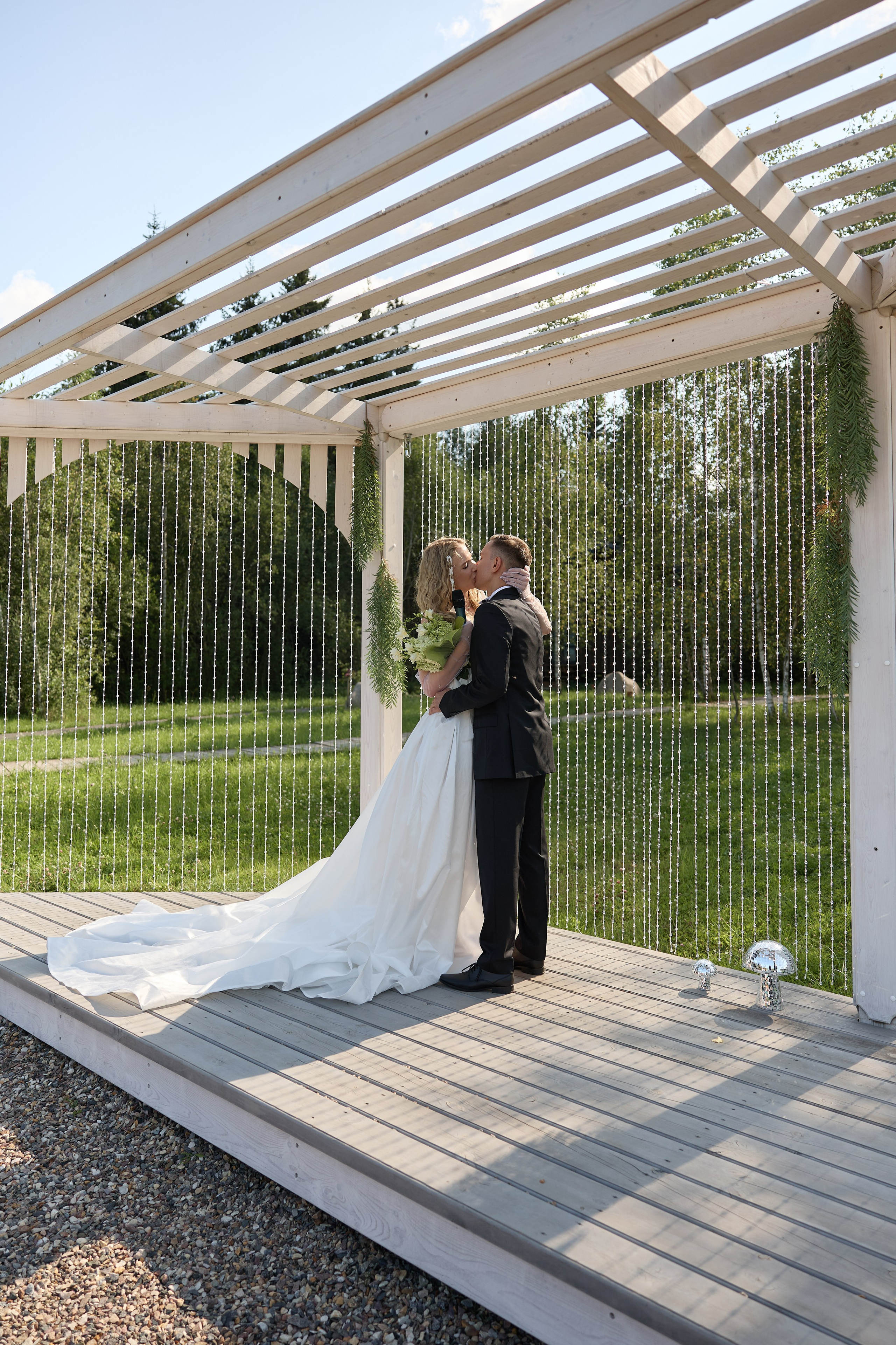 Roman & Julia Green House. Kharchenkotatianaweddingphoto