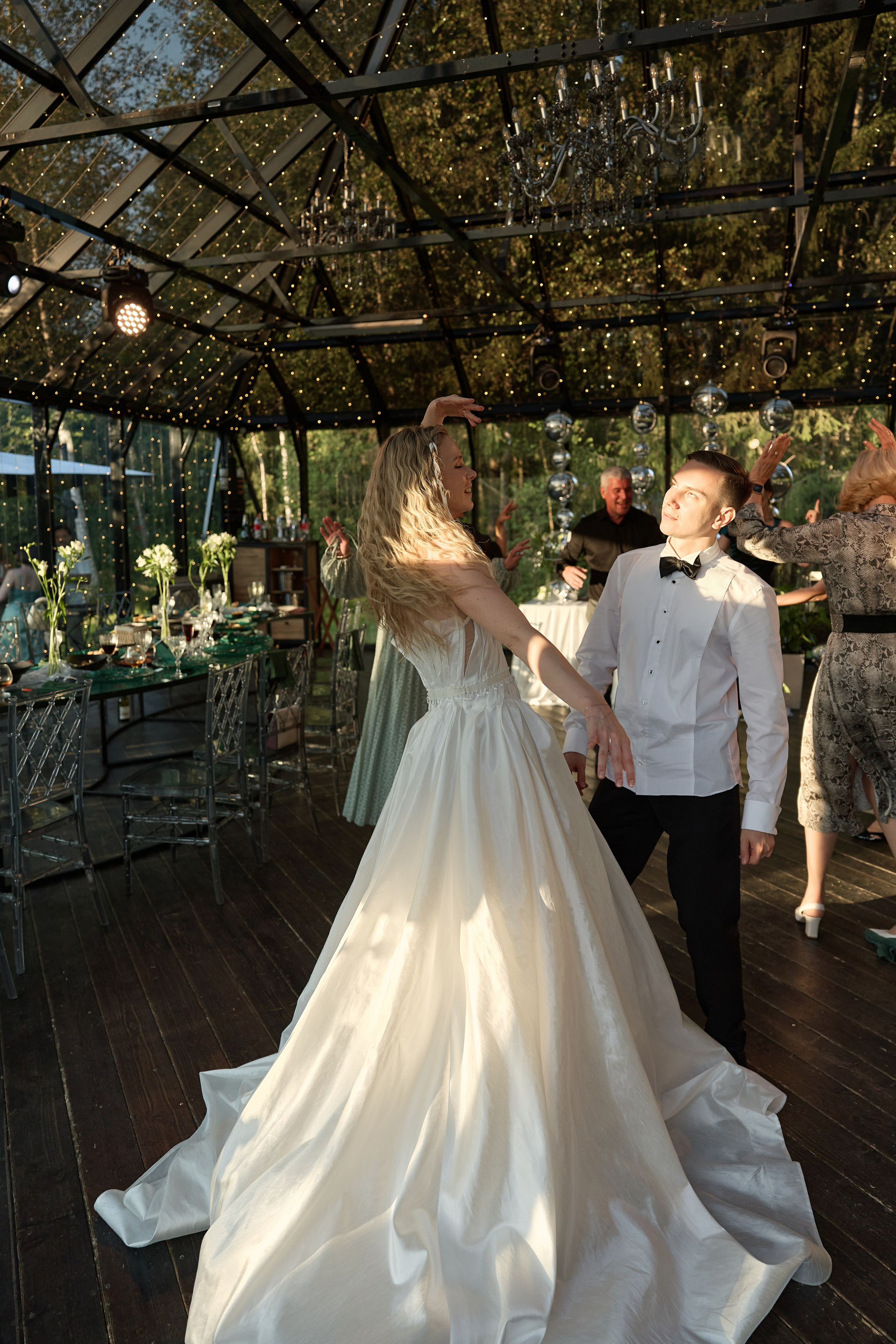 Roman & Julia Green House. Kharchenkotatianaweddingphoto