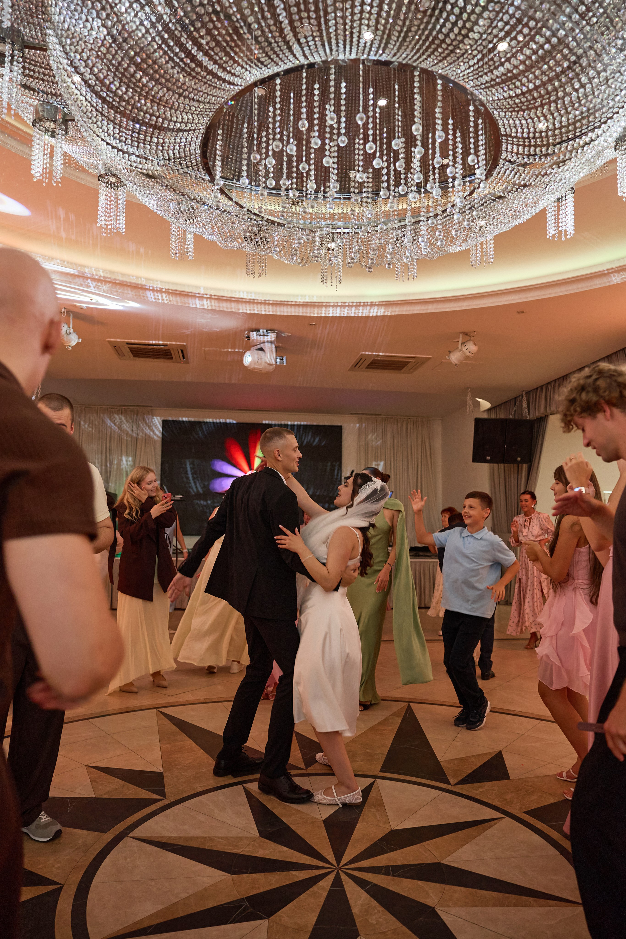 Всеволод и Мадина эмоционально. Kharchenkotatianaweddingphoto