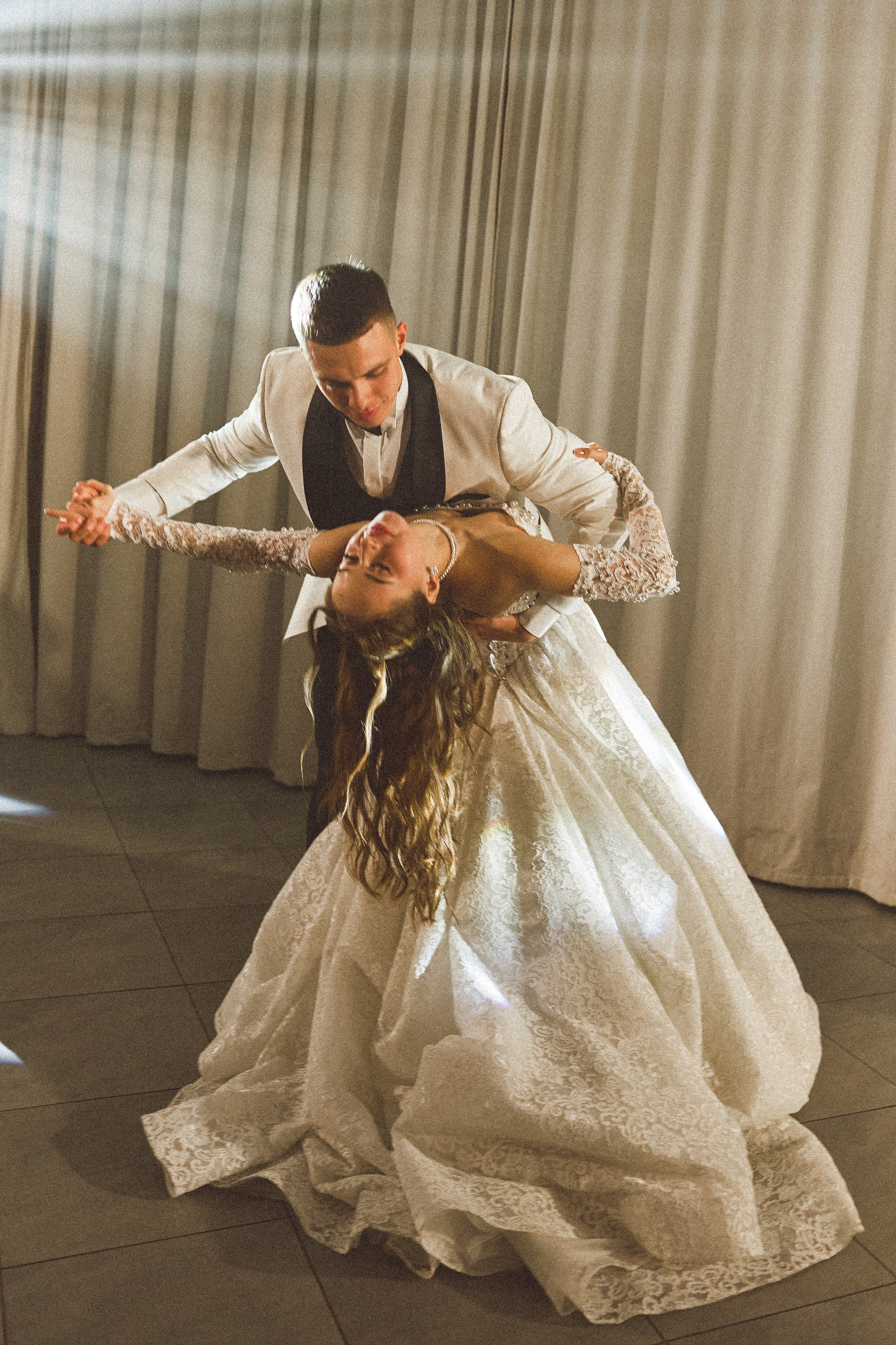 Тимофей и Виолетта самые самые нежные чувства. Kharchenkotatianaweddingphoto