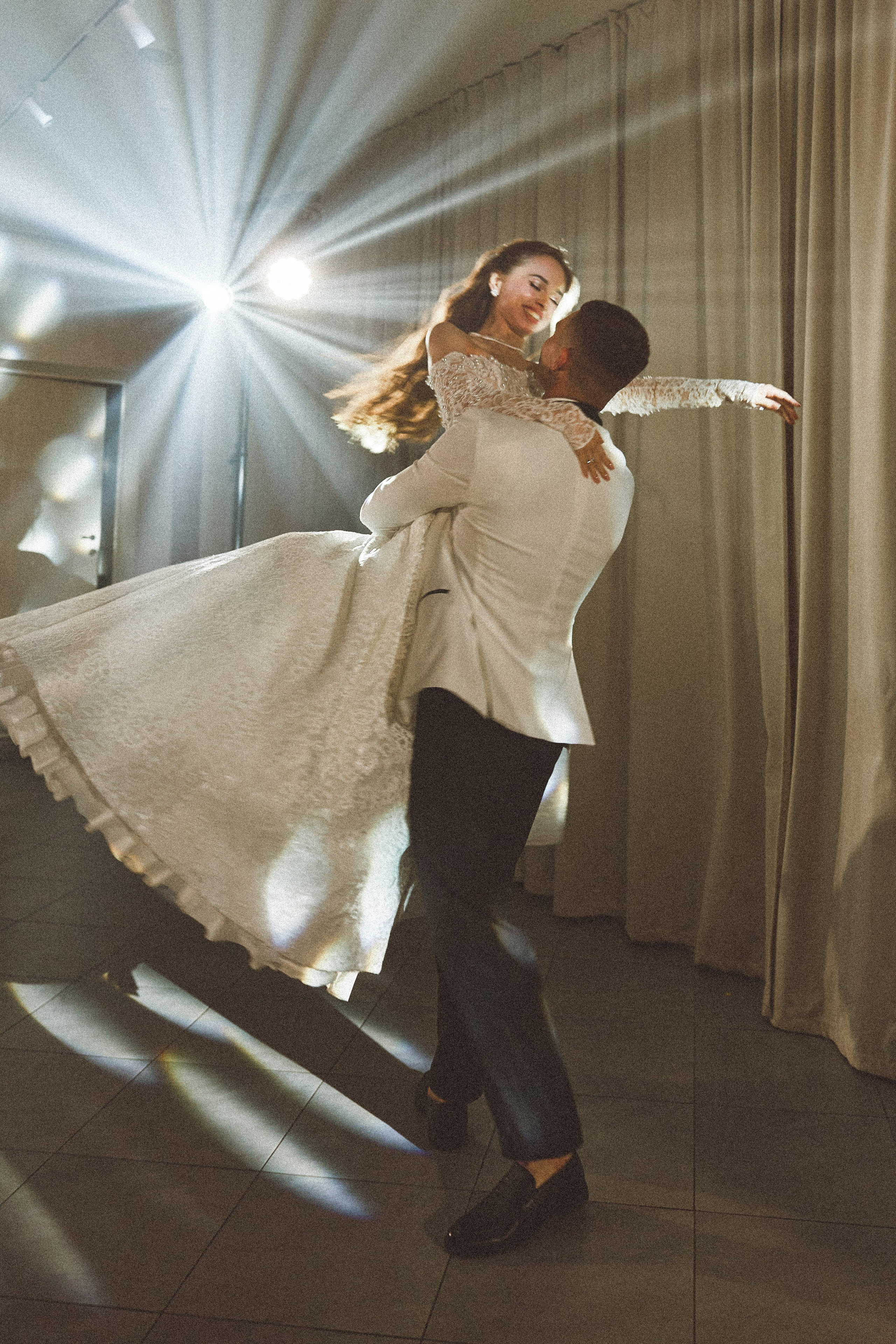 Тимофей и Виолетта самые самые нежные чувства. Kharchenkotatianaweddingphoto