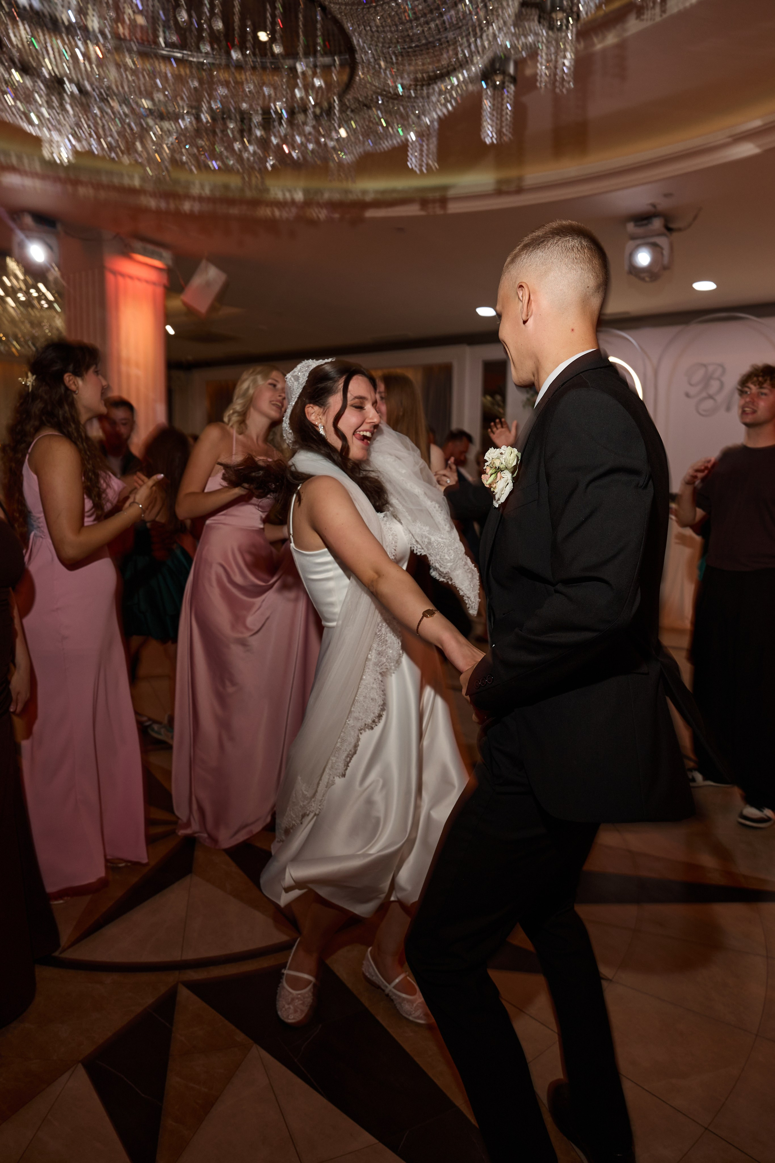 Всеволод и Мадина эмоционально. Kharchenkotatianaweddingphoto