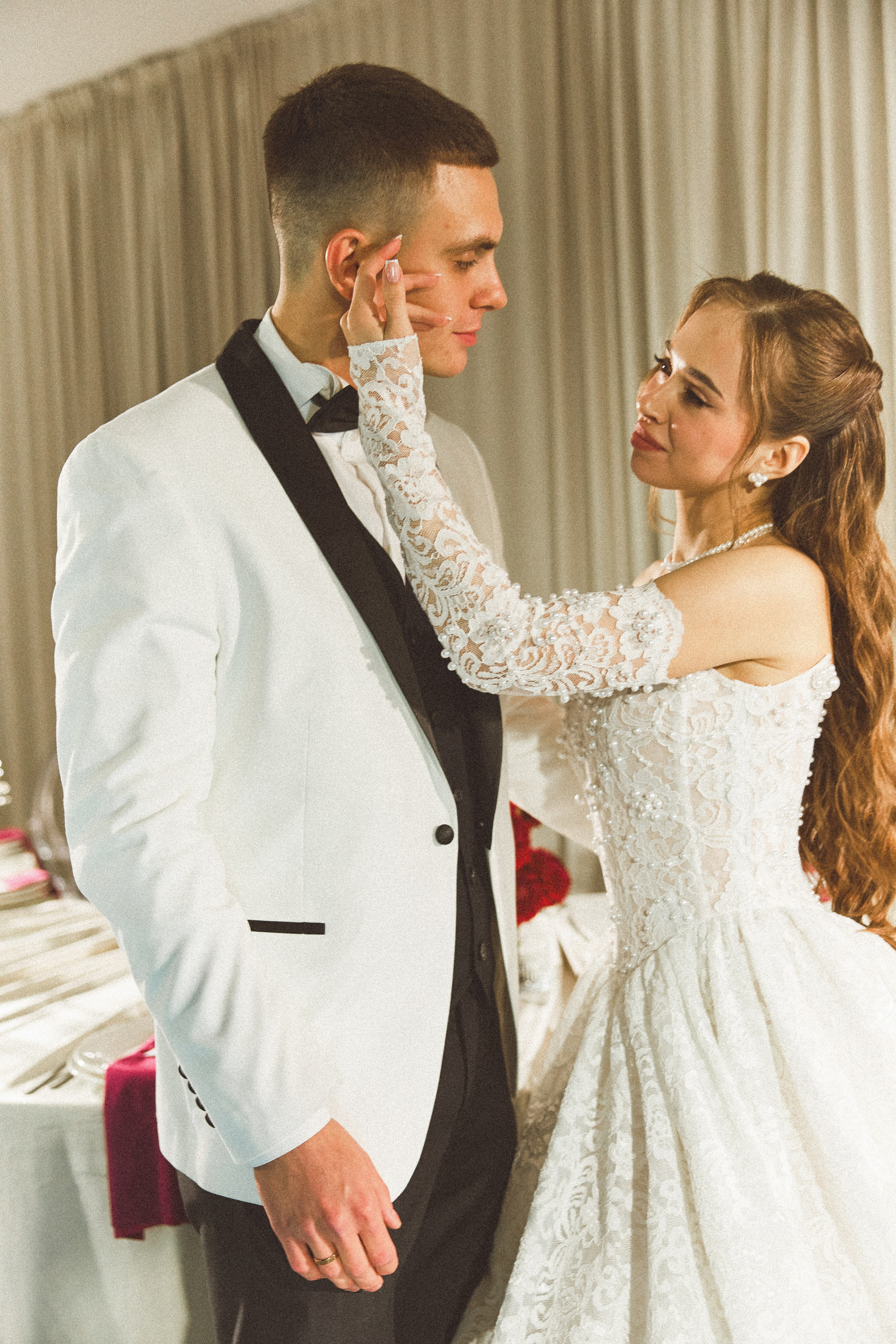 Тимофей и Виолетта самые самые нежные чувства. Kharchenkotatianaweddingphoto