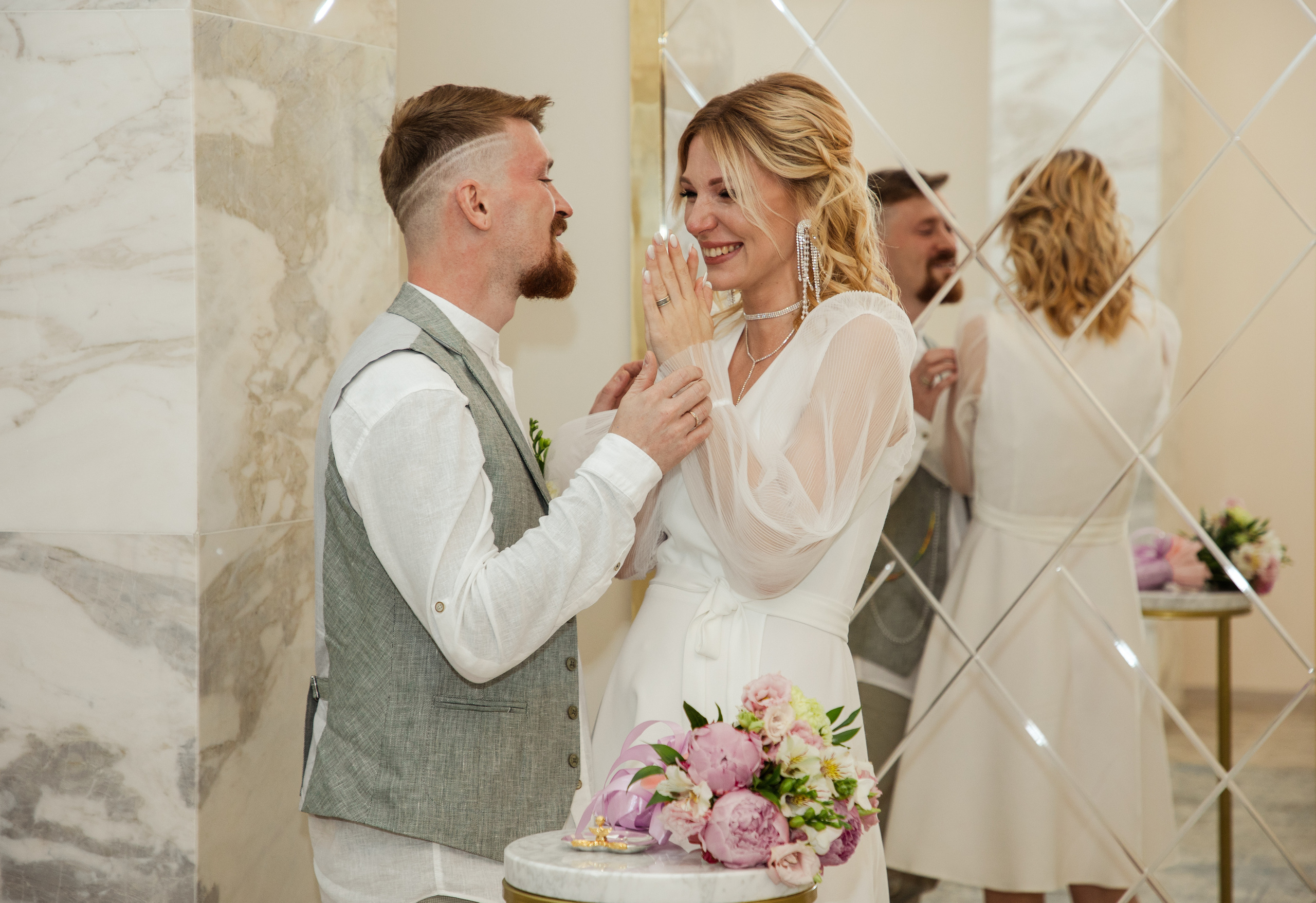 Антон и Александра. Ведущий на свадьбу в Москве Зубков Алексей