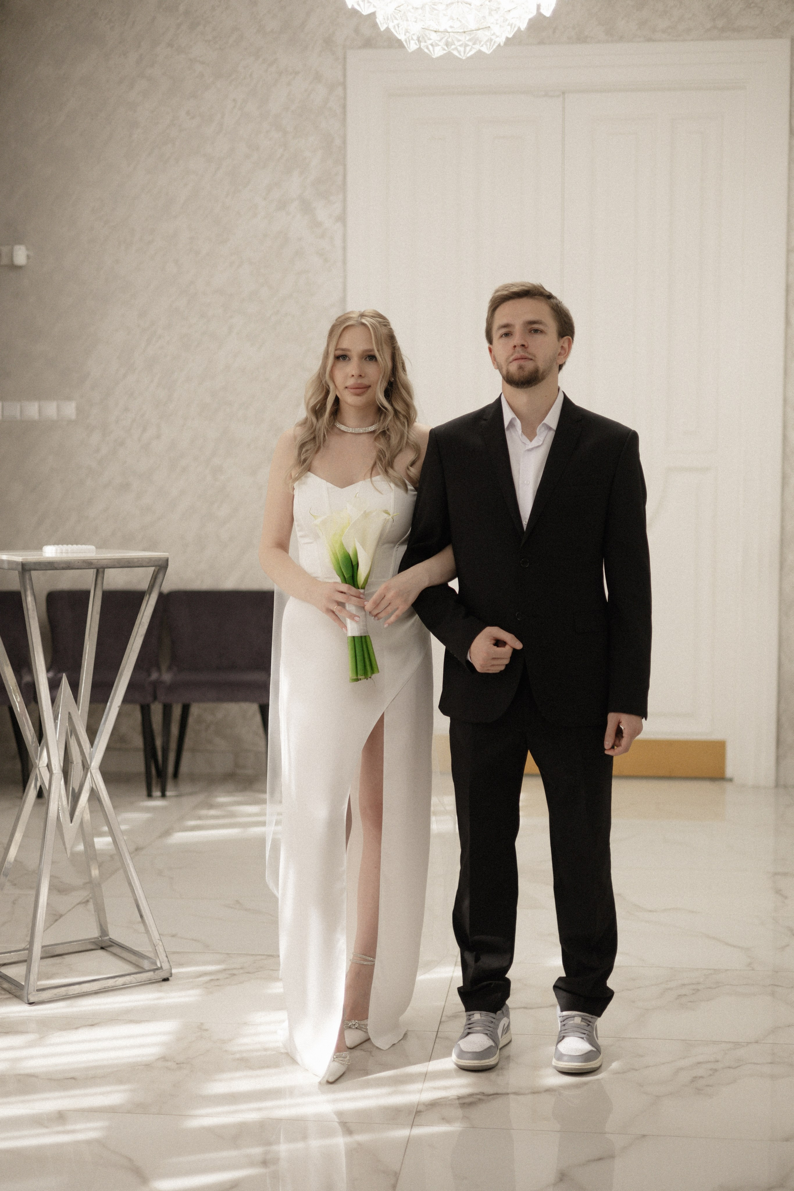 Арина и Дима. Сборы, роспись и прогулка. Свадебный и портретный фотограф в Москве Анастасия Масюк