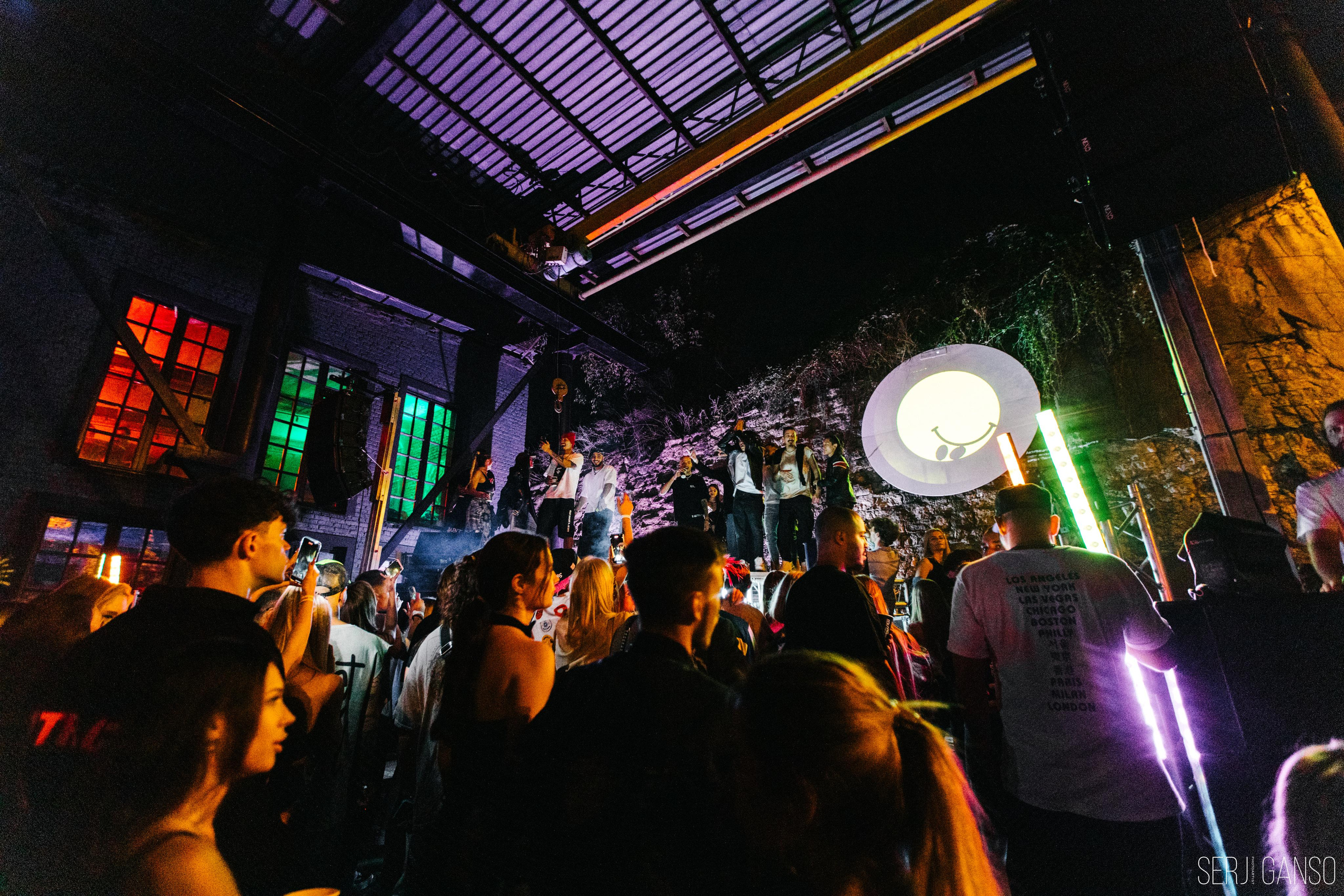 BASEMENT. Фотограф Serj Ganso