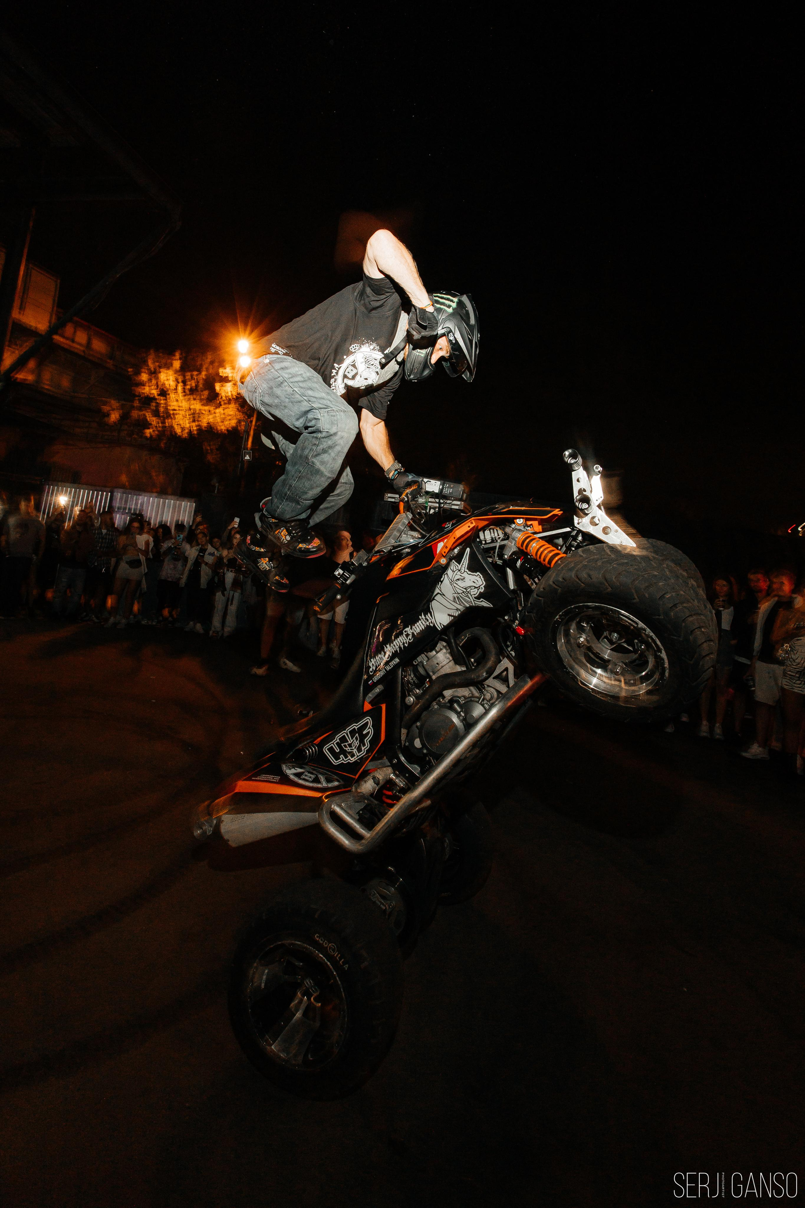 BASEMENT. Фотограф Serj Ganso