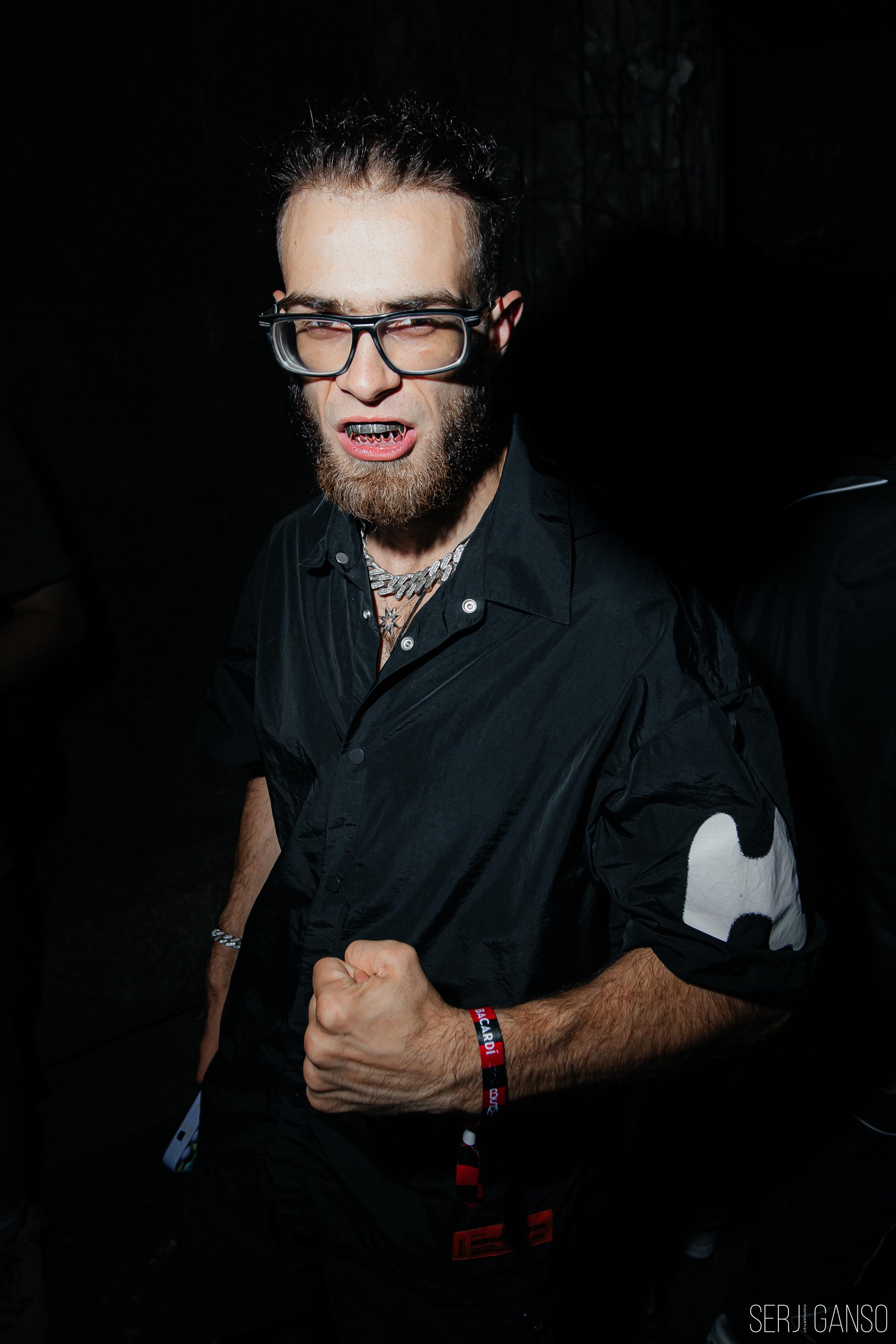 BASEMENT. Фотограф Serj Ganso