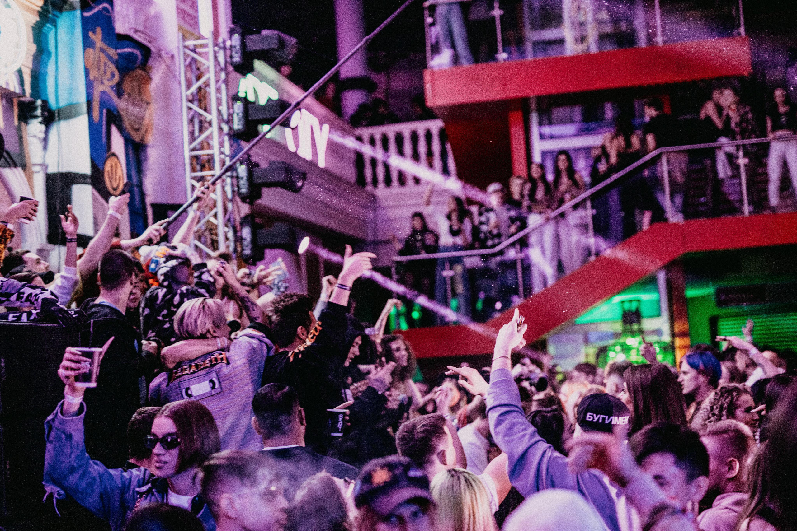 BASEMENT. Фотограф Serj Ganso