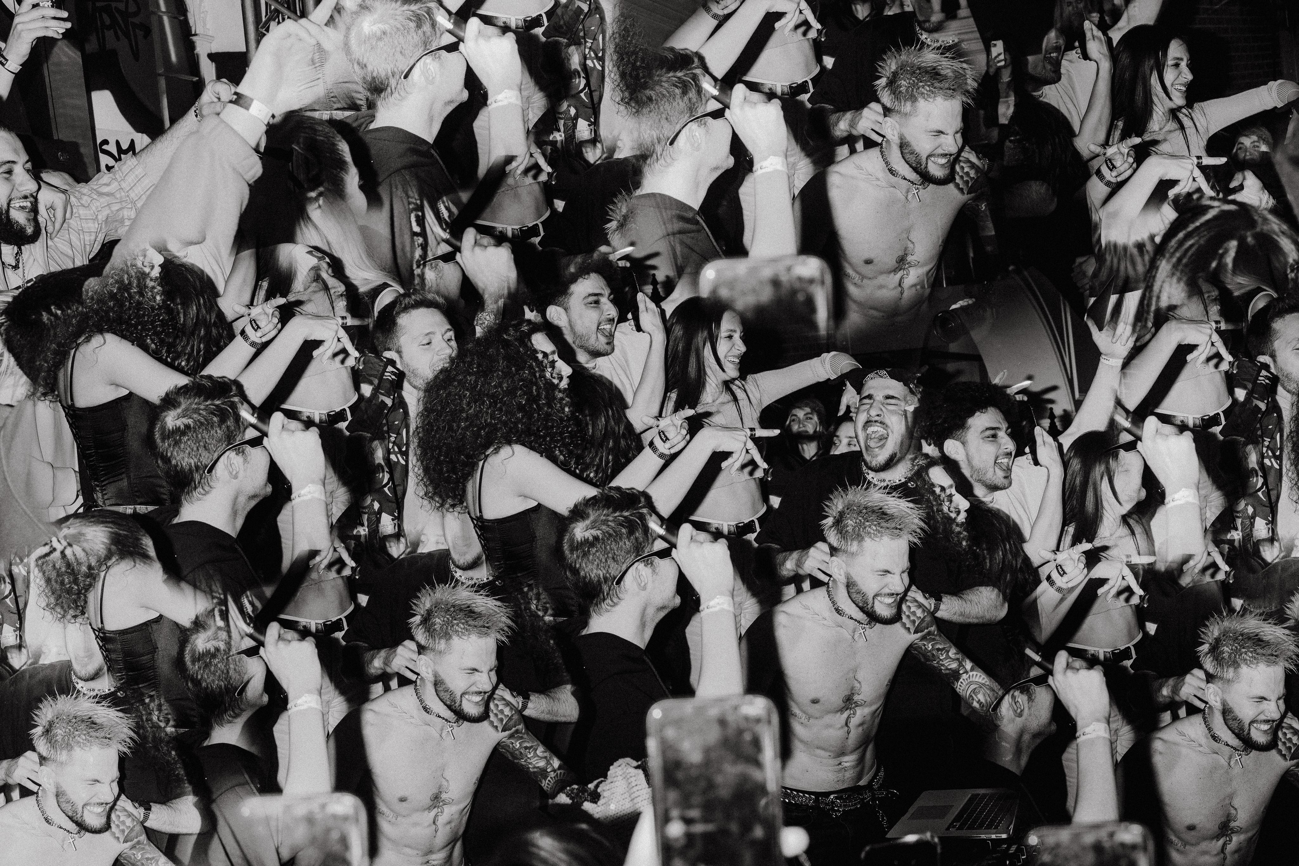 BASEMENT. Фотограф Serj Ganso