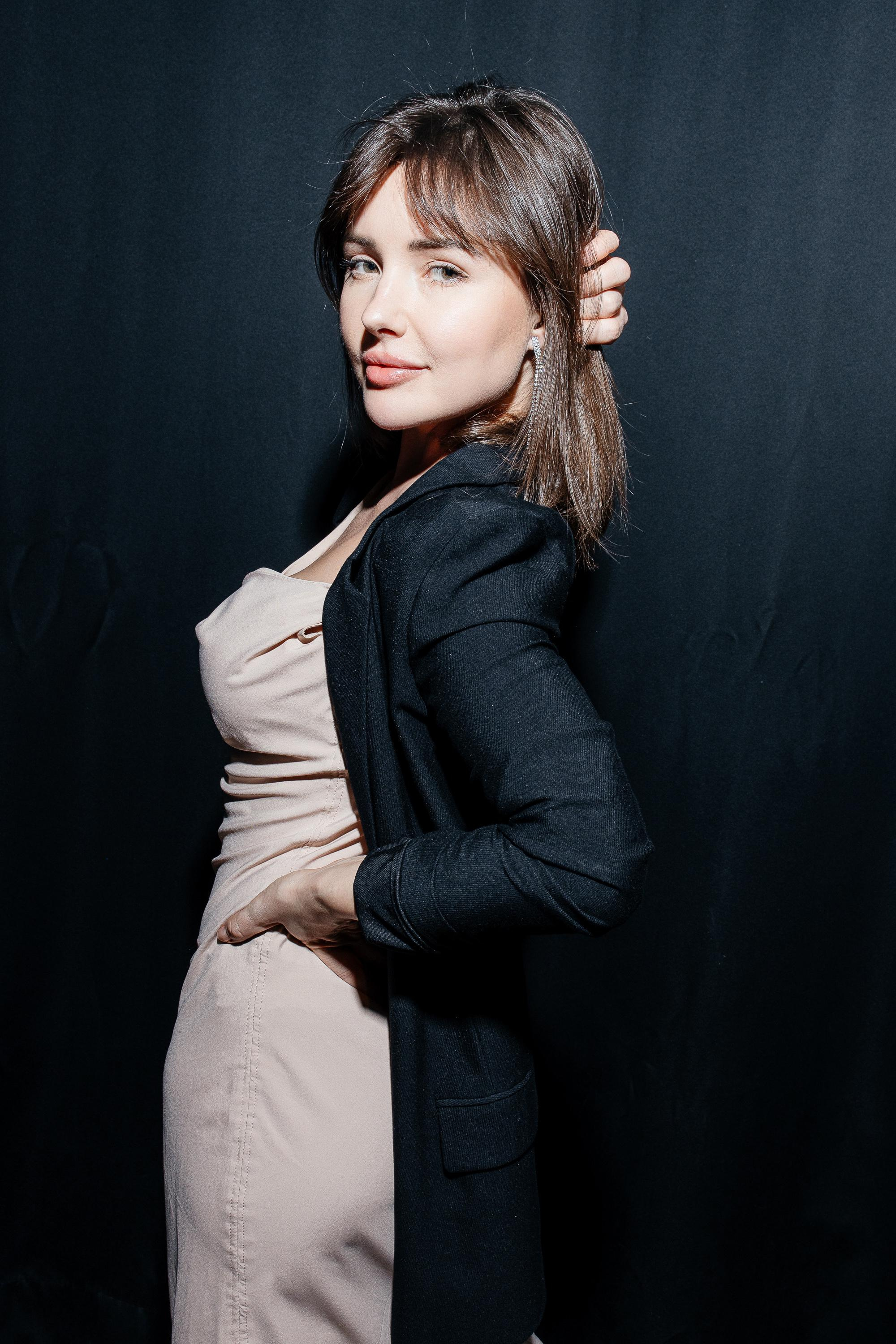 ELENA. Фотограф Serj Ganso