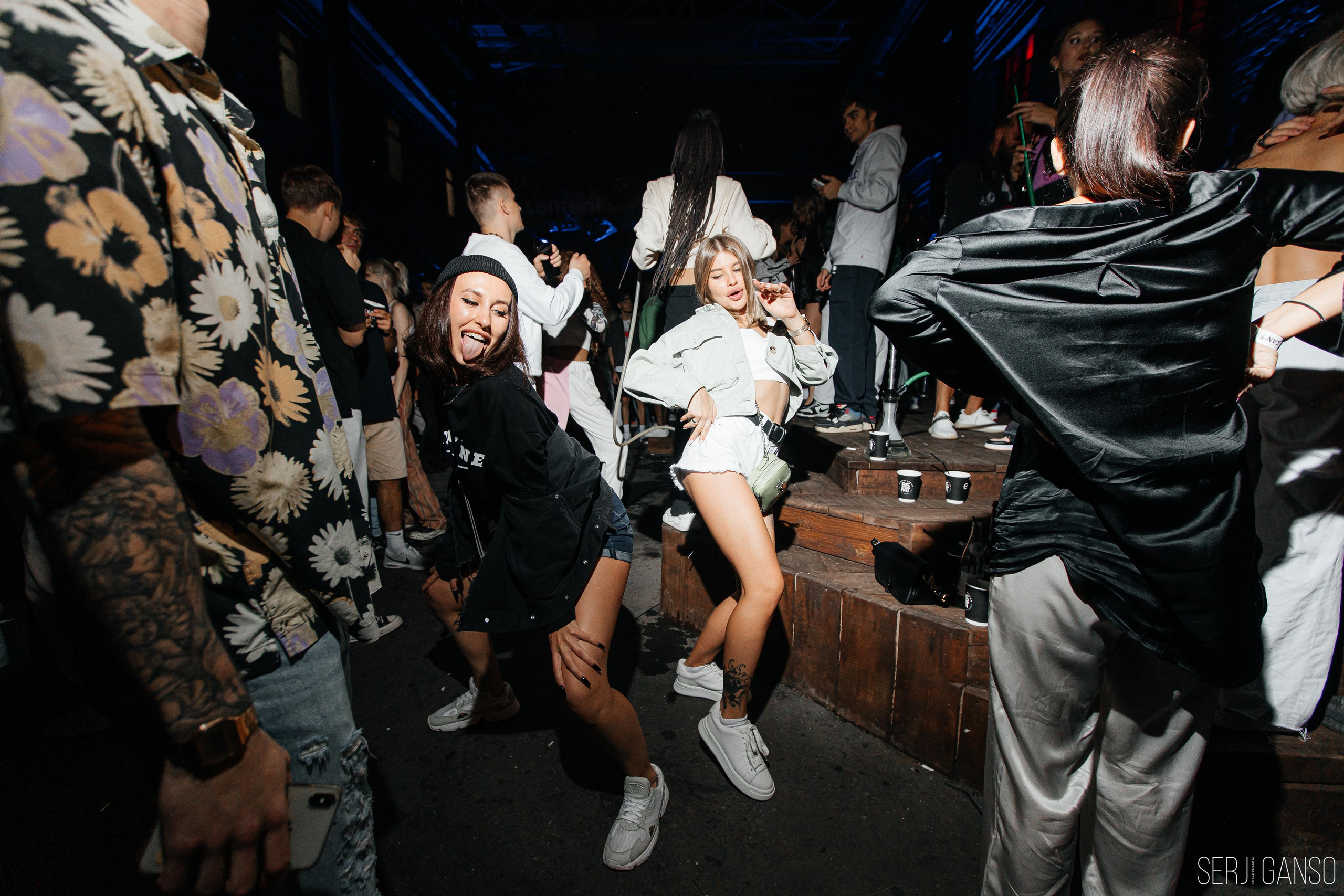 BASEMENT. Фотограф Serj Ganso