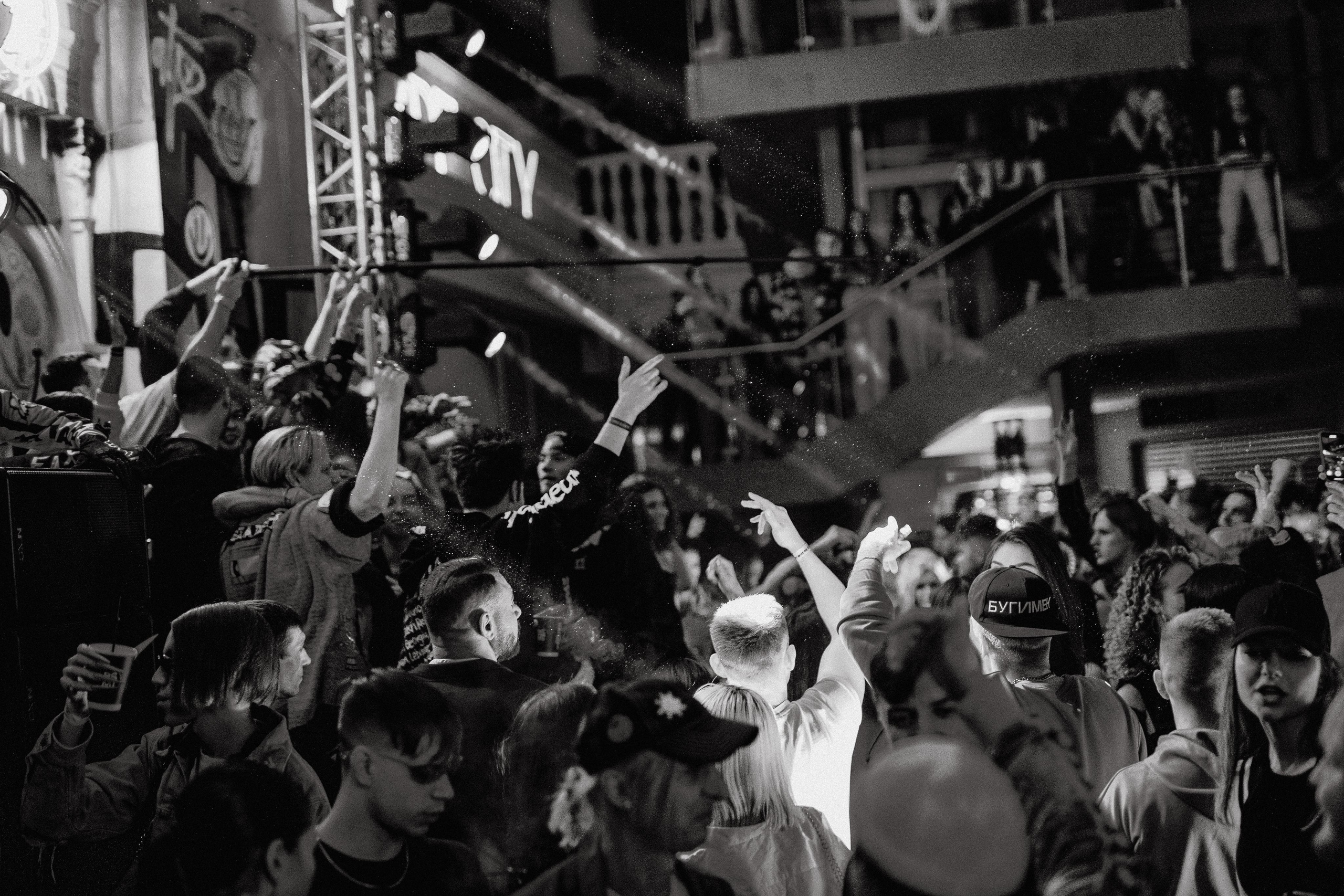 BASEMENT. Фотограф Serj Ganso