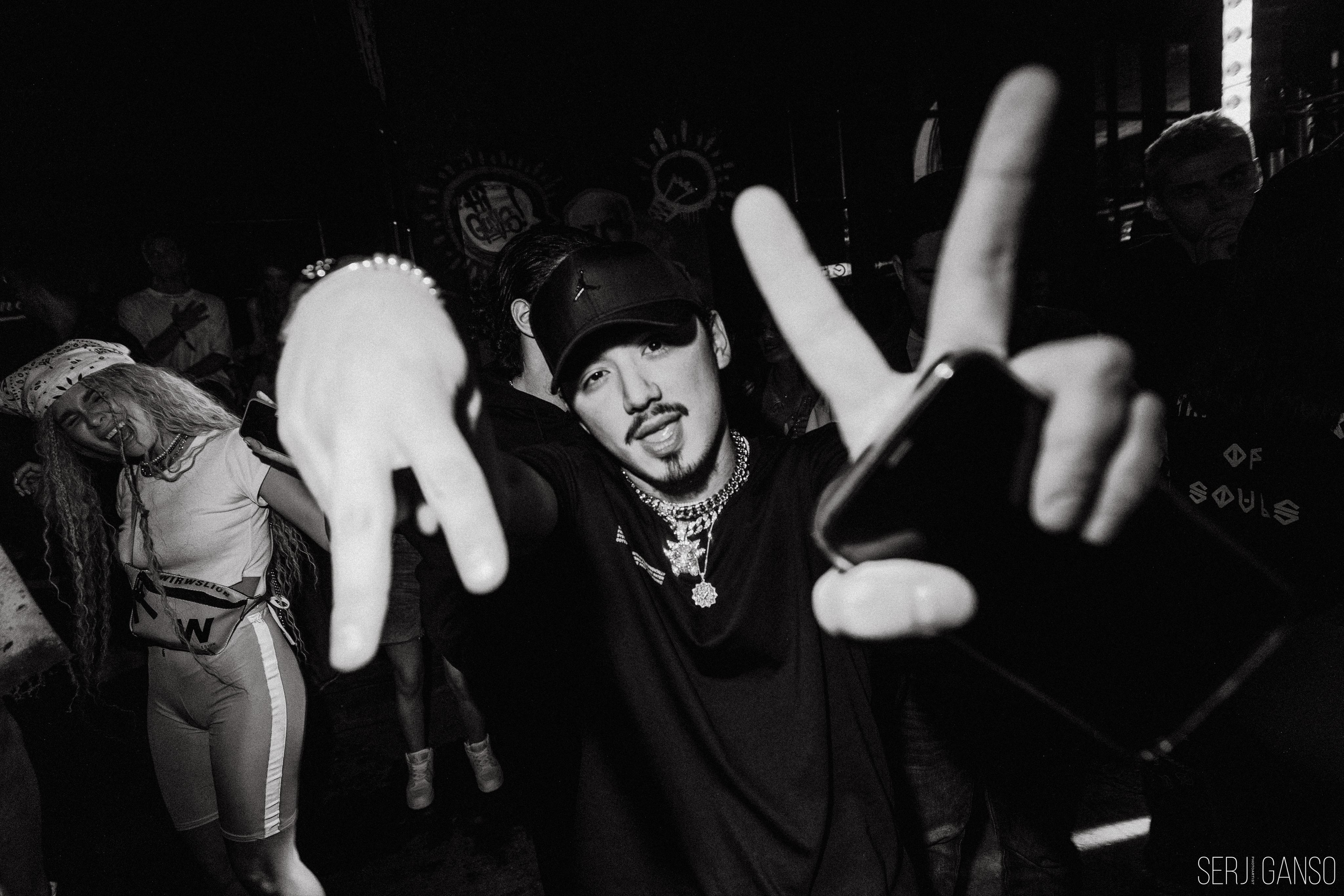 BASEMENT. Фотограф Serj Ganso