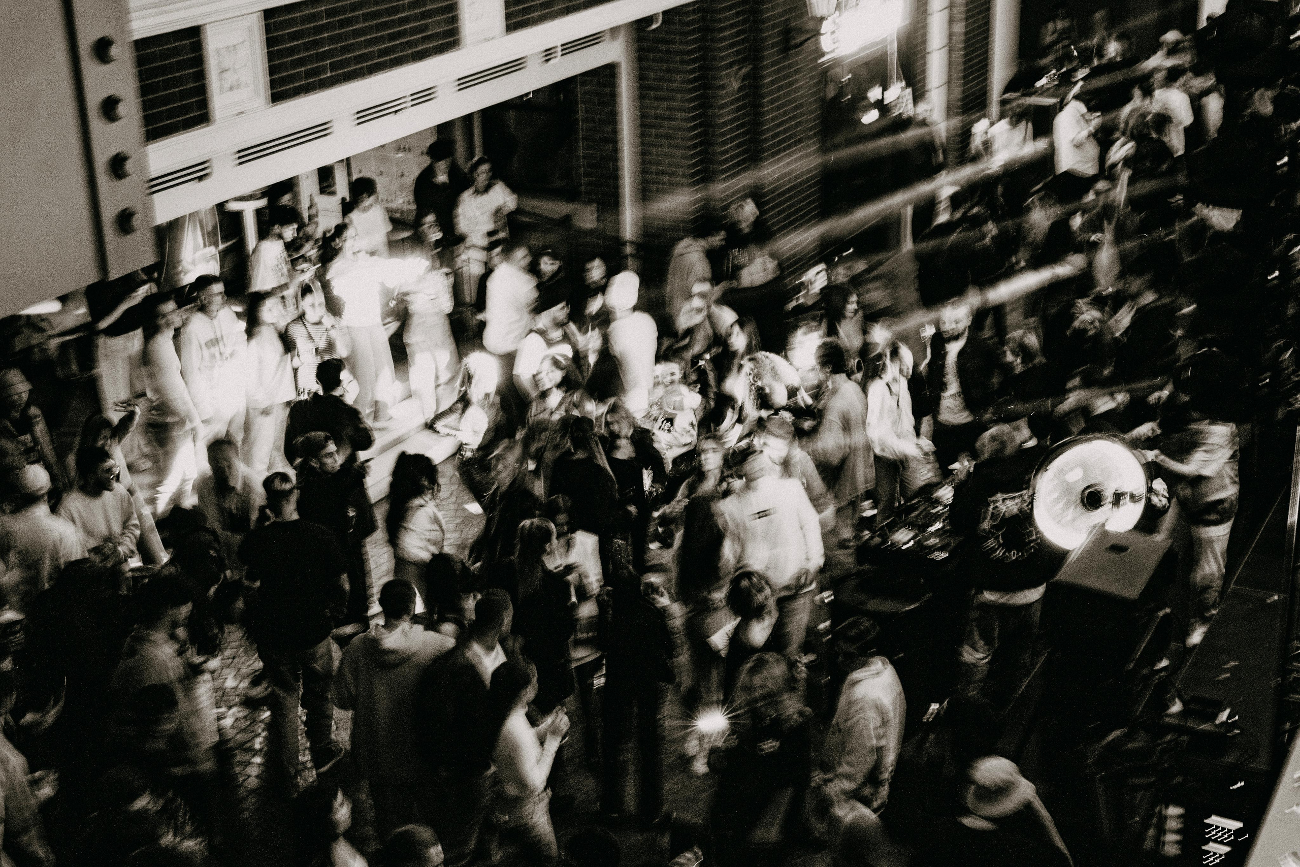 BASEMENT. Фотограф Serj Ganso