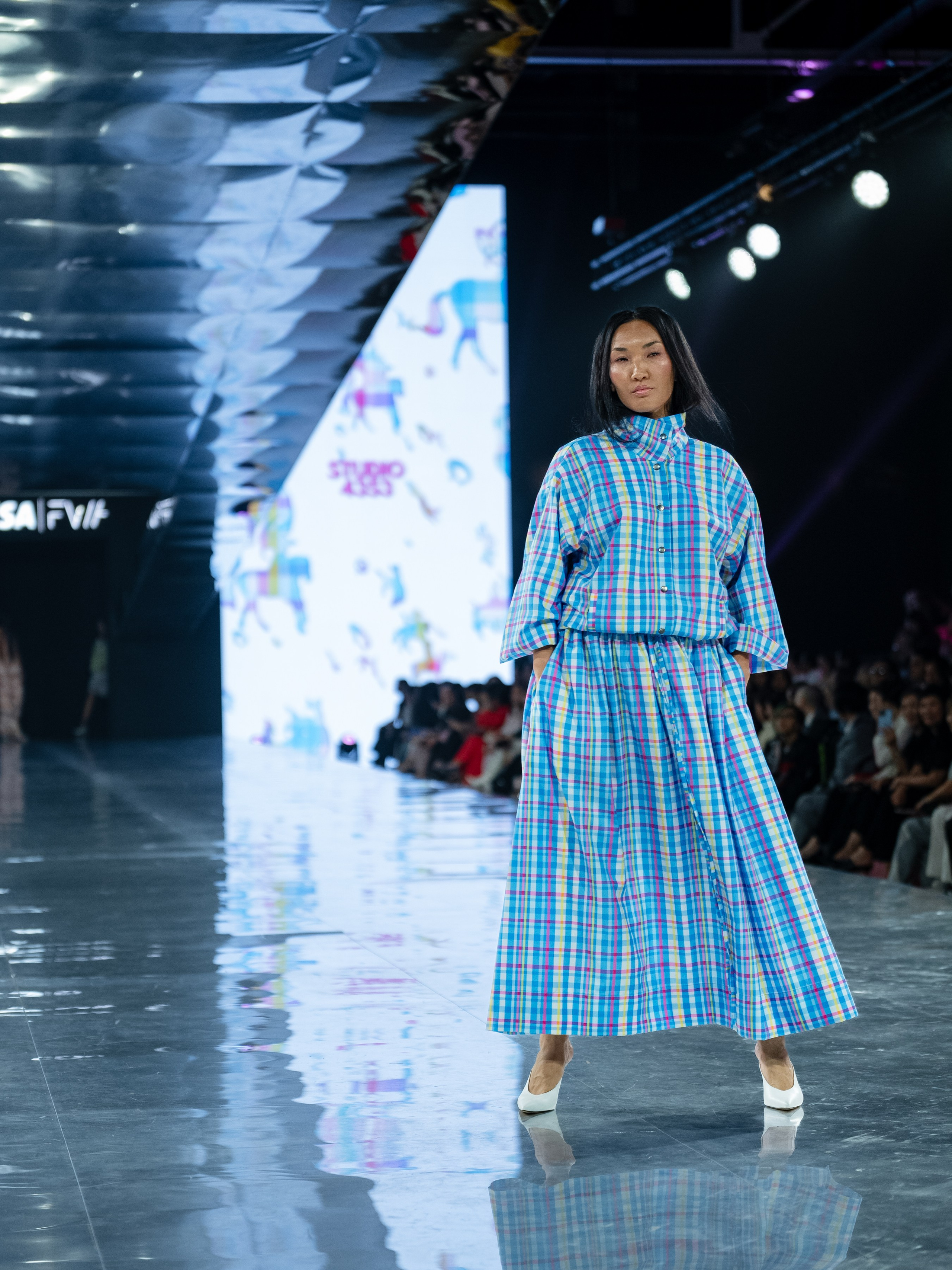 Visa Fashion Week Studio 4353. Сайт Алматинского НЮ АРТ, будуар и фэшн фотографа Дениса Карпенко