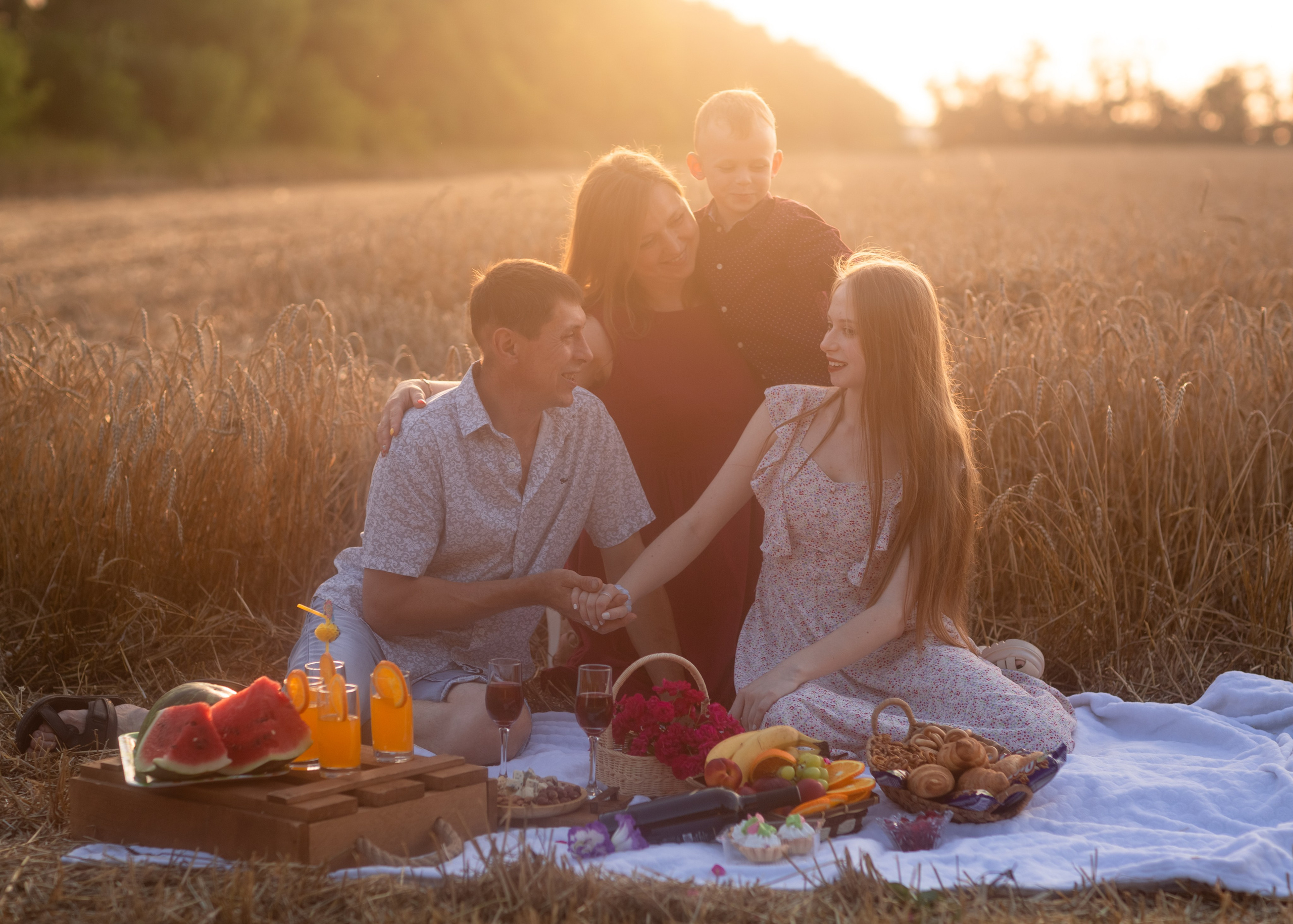 Закат в пшеничном поле. Фотограф в Приморско-Ахтарске Марьяна Чопко