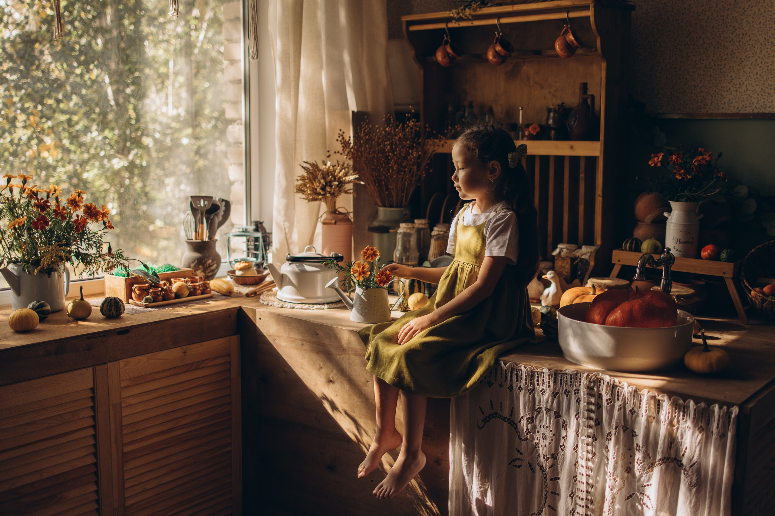 Настена с тыковками. Семейный и детский фотограф Оля в Тюмени