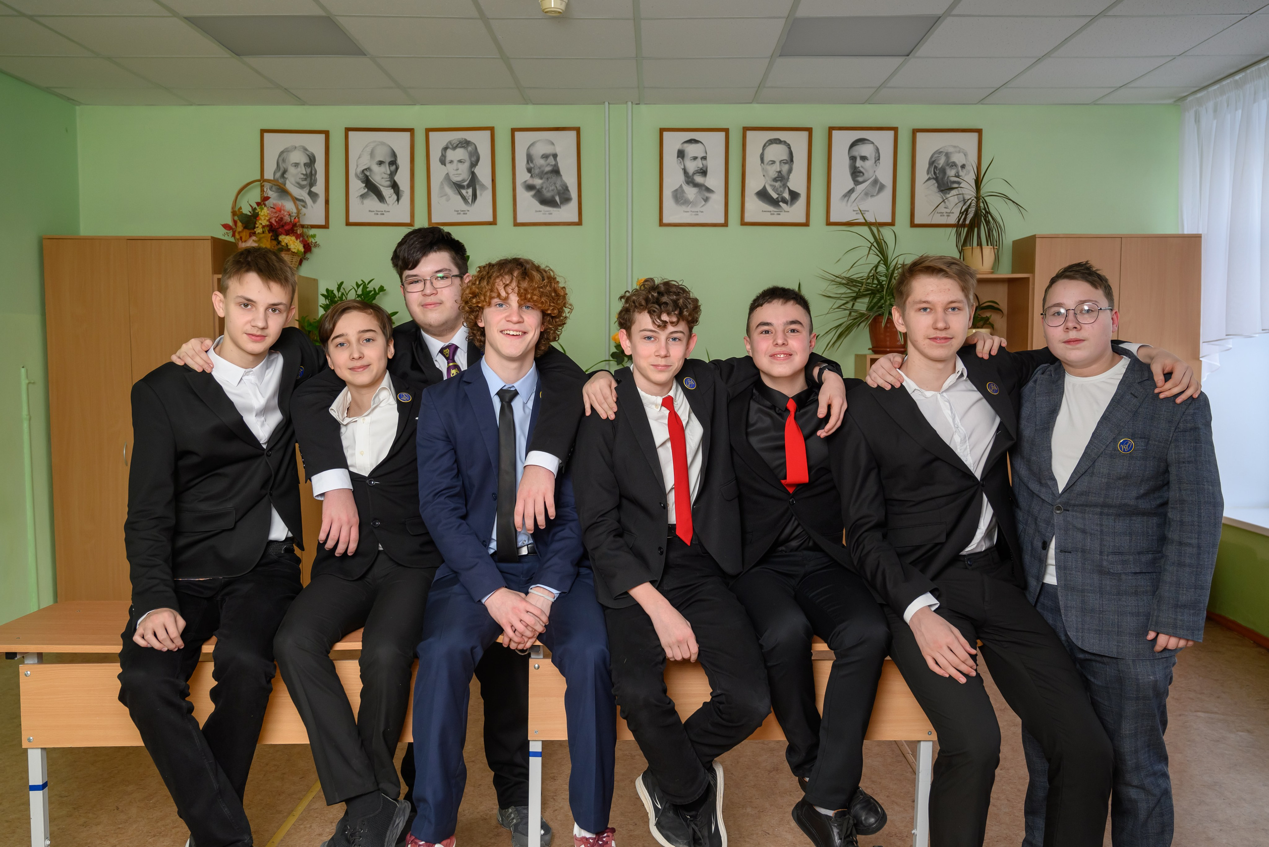 Старшая школа. Фото. Современные выпускные альбомы. Воткинск