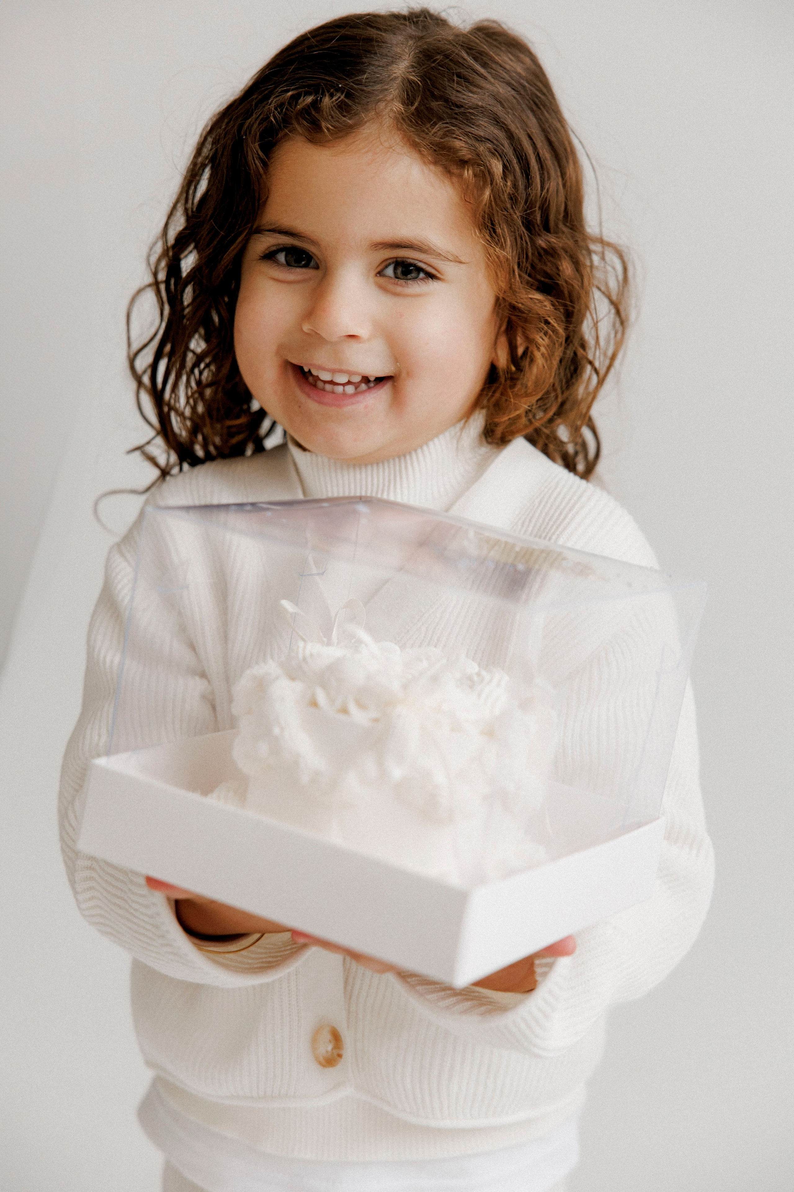 Family photoshoot in White Studio. Wedding and family photographer