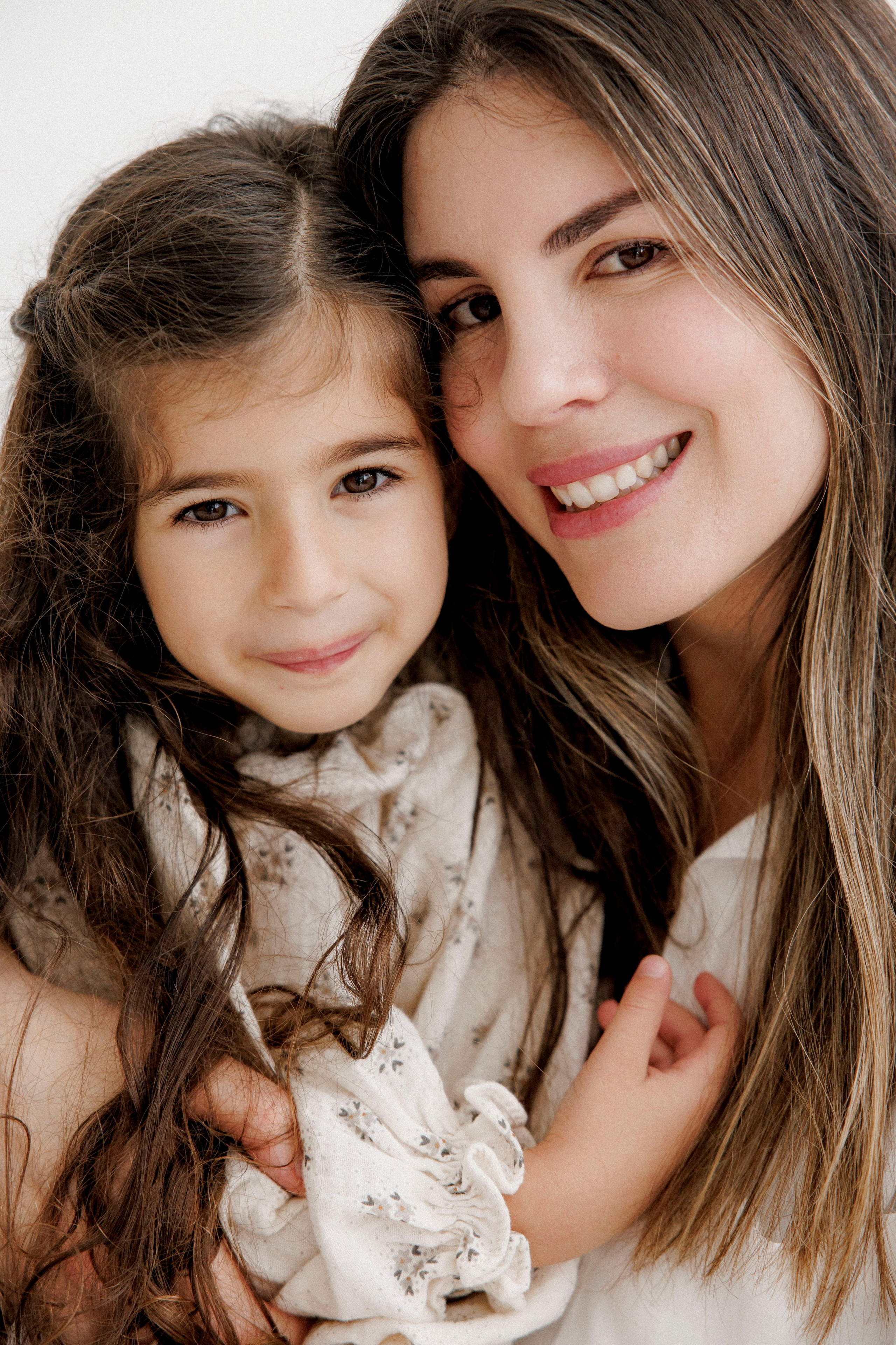 One year inside the White studio. Wedding and family photographer