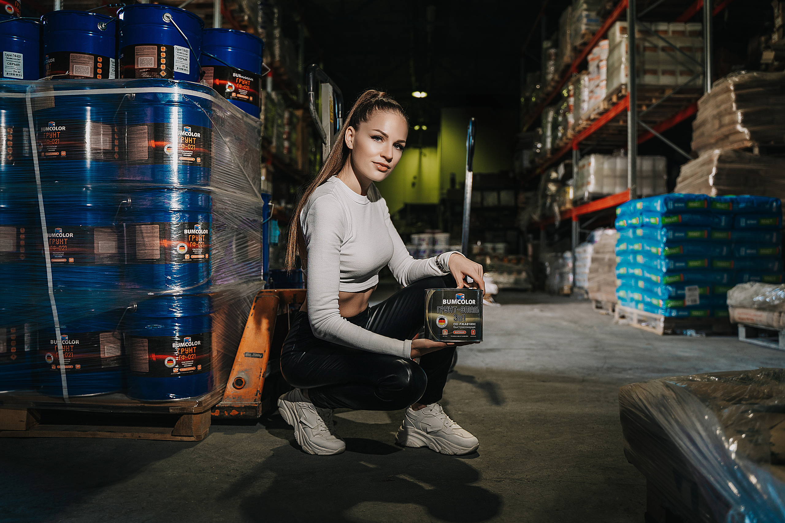 Эта съемка была снята для новой линейки лакокрасочных материалов бренда BUMCOLOR. Теперь эти фотографии украшают соц. сети заказчика, сайт и&nbsp;рекламные листовки.