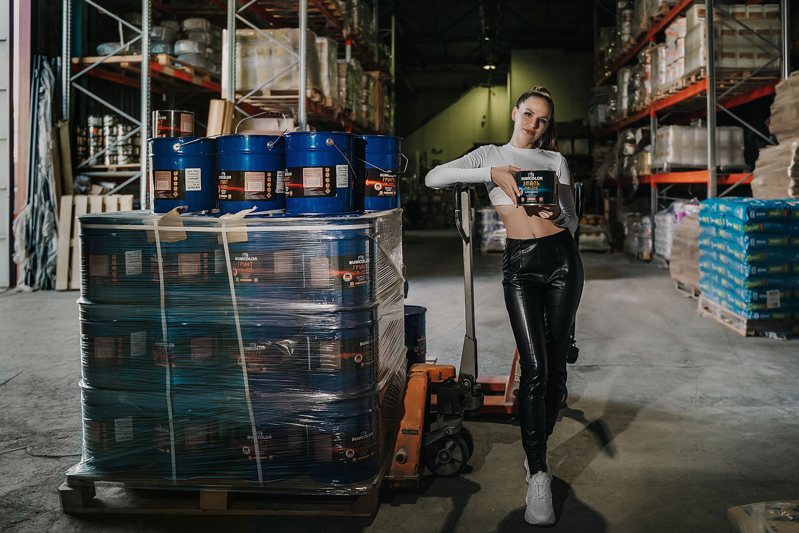 Эта съемка была снята для новой линейки лакокрасочных материалов бренда BUMCOLOR. Теперь эти фотографии украшают соц. сети заказчика, сайт и&nbsp;рекламные листовки.