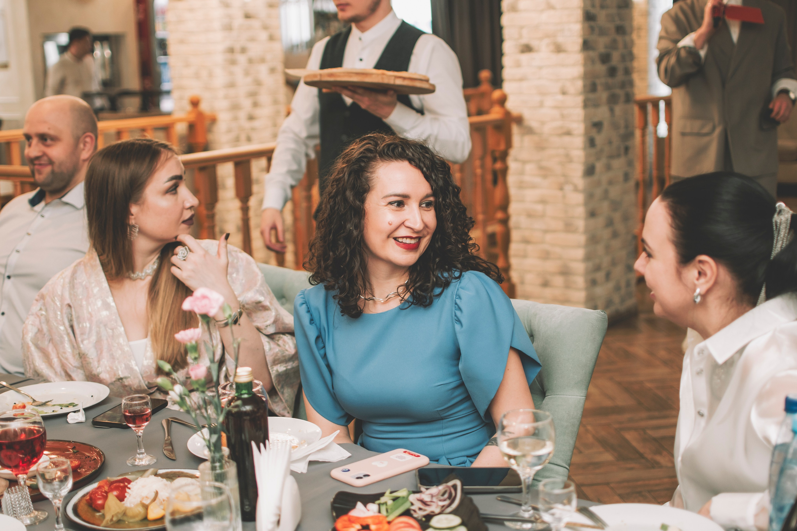 26.04.2025 (Фотосессия, роспись в Онии + фото с банкета). Семейный и свадебный фотограф Губкинский и Ставрополь