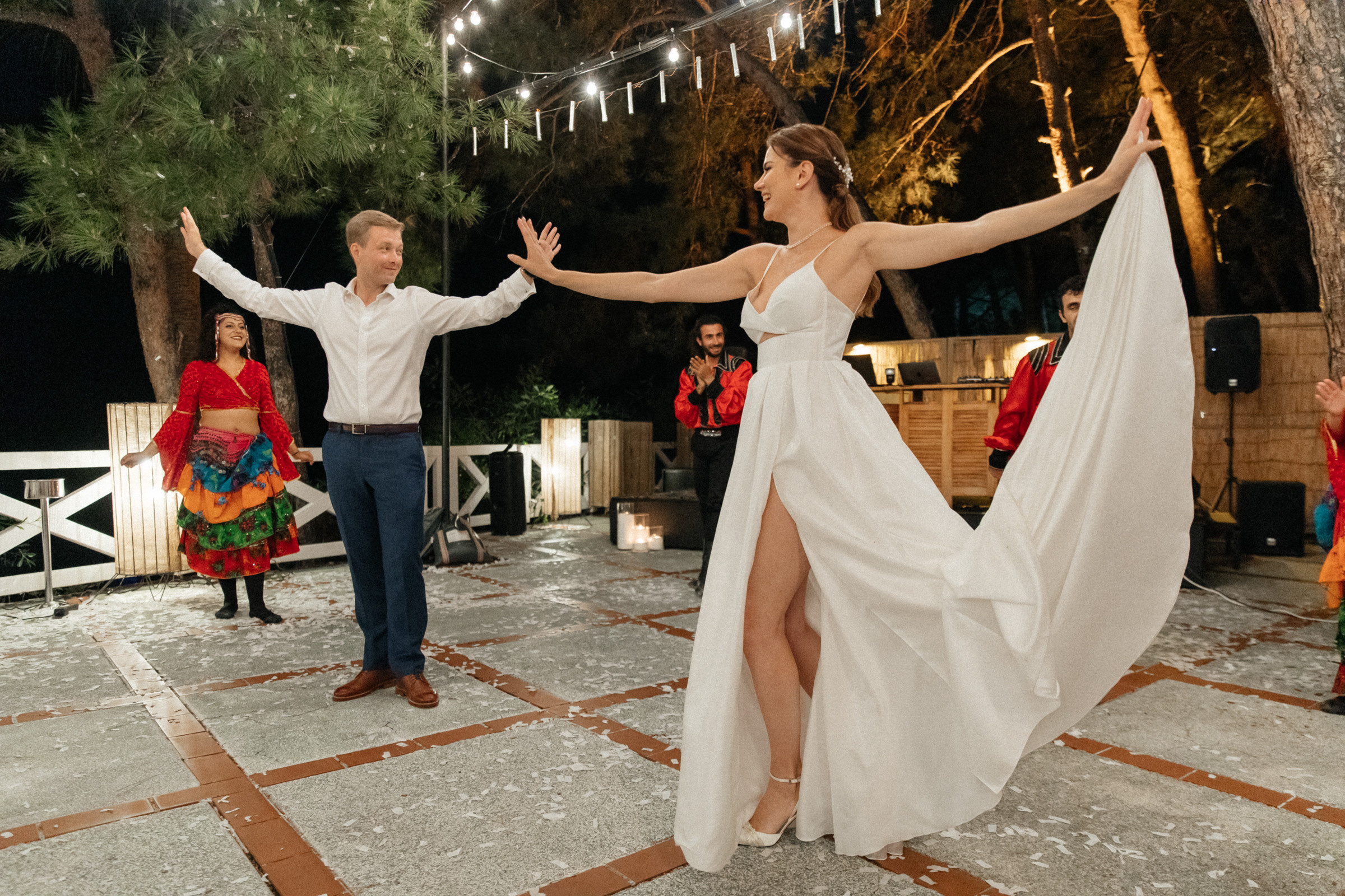 Wedding on the shores of the Aegean. Свадебный и репортажный фотограф