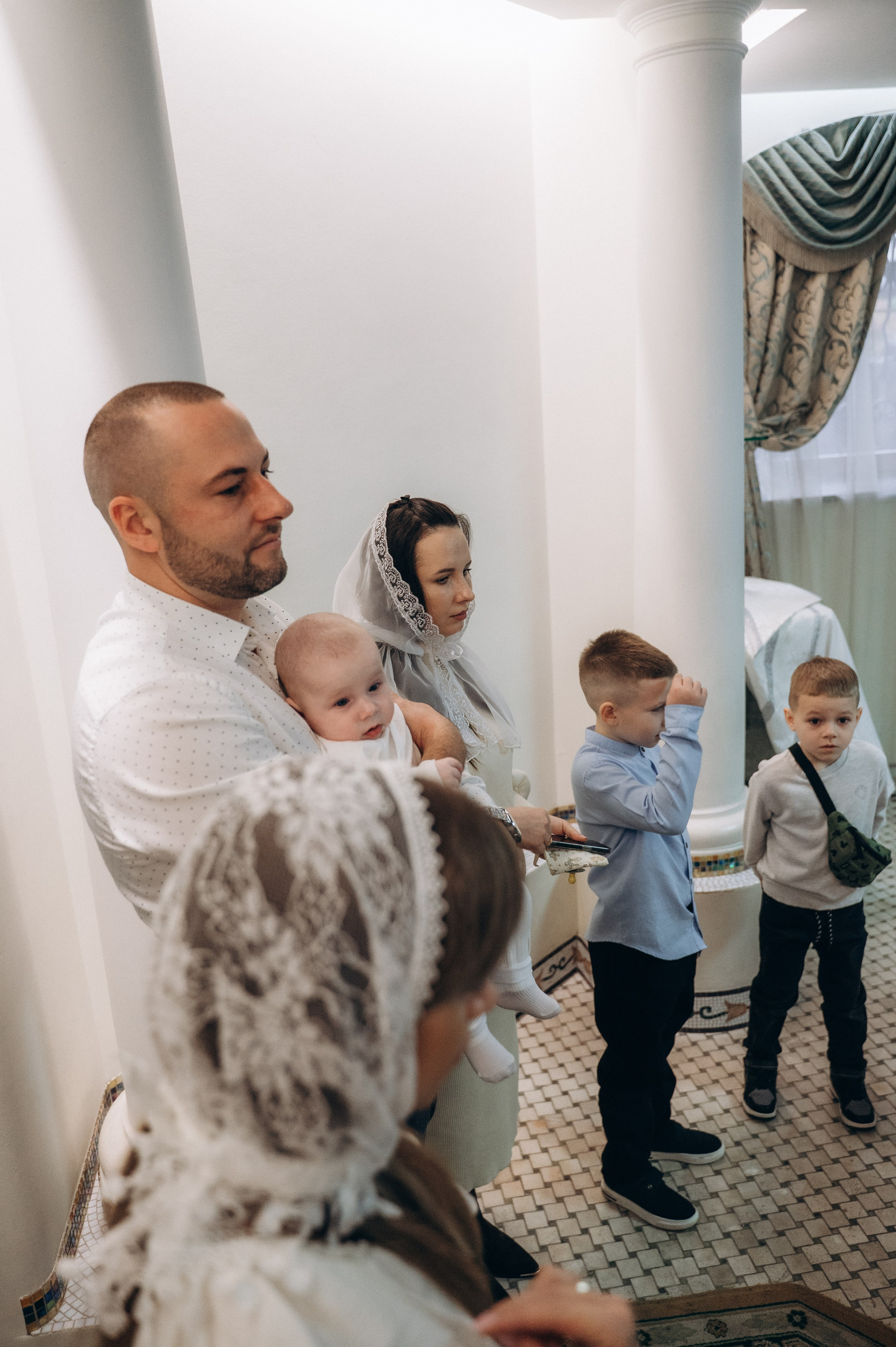 Крещение Тимура (Храм Святой Троицы). Семейный фотограф в Минске Дарья Дреко