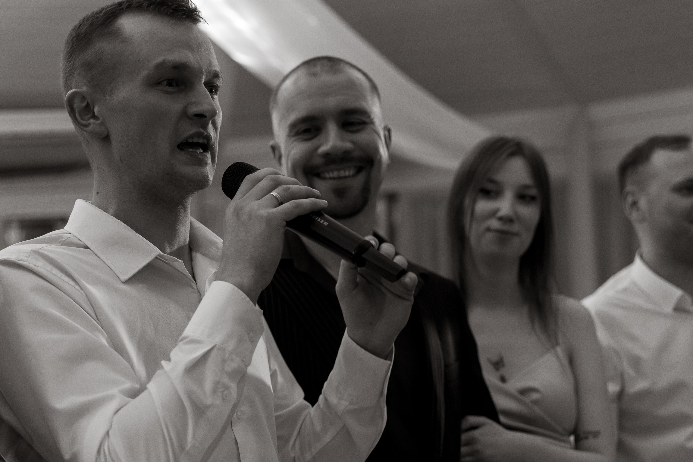 Two people swiped right. Свадебный фотограф Ярославль, Рыбинск