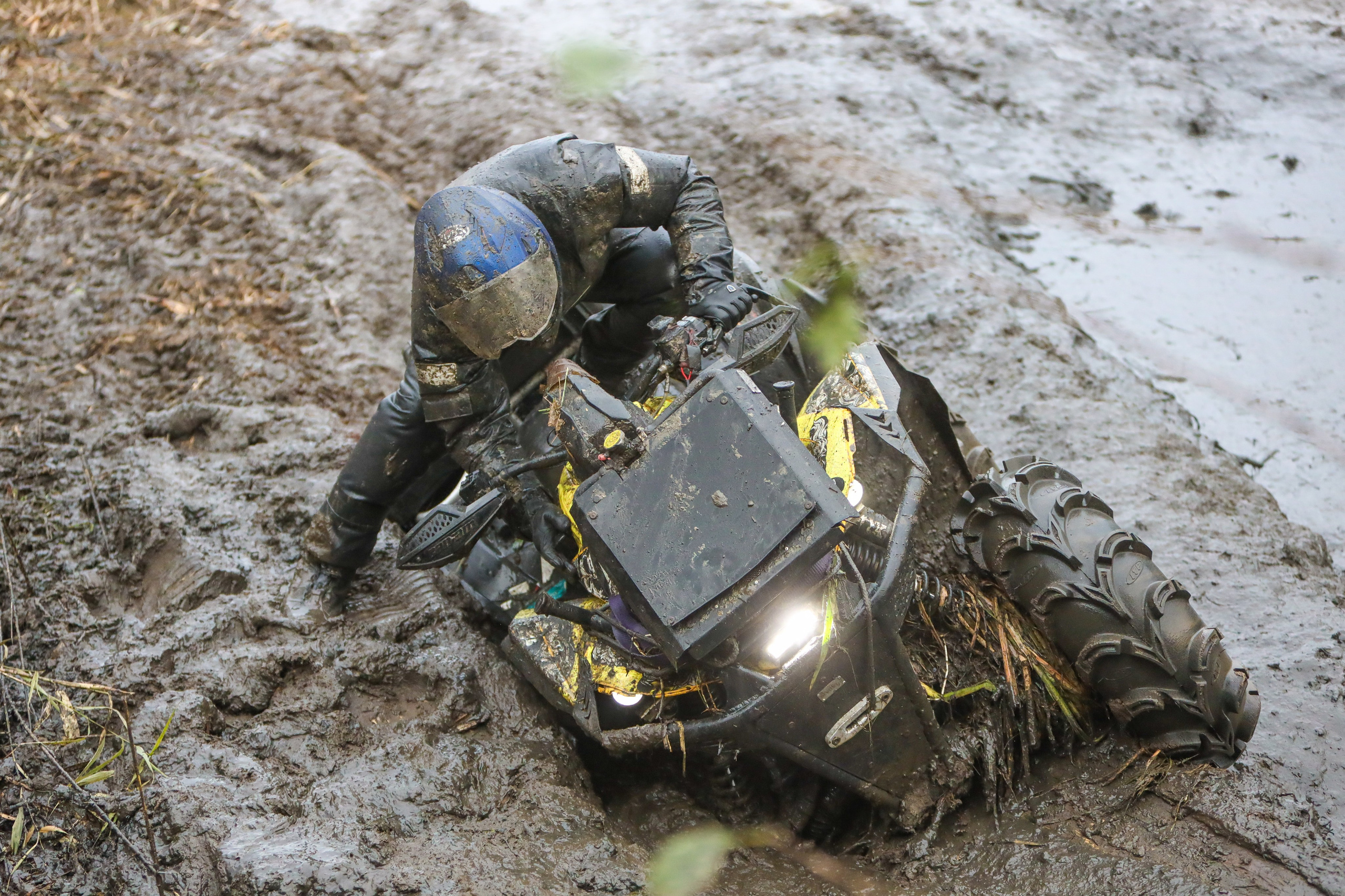 Гонки на квадроциклах Грязевое кольцо. Спортивный фотограф в Самаре