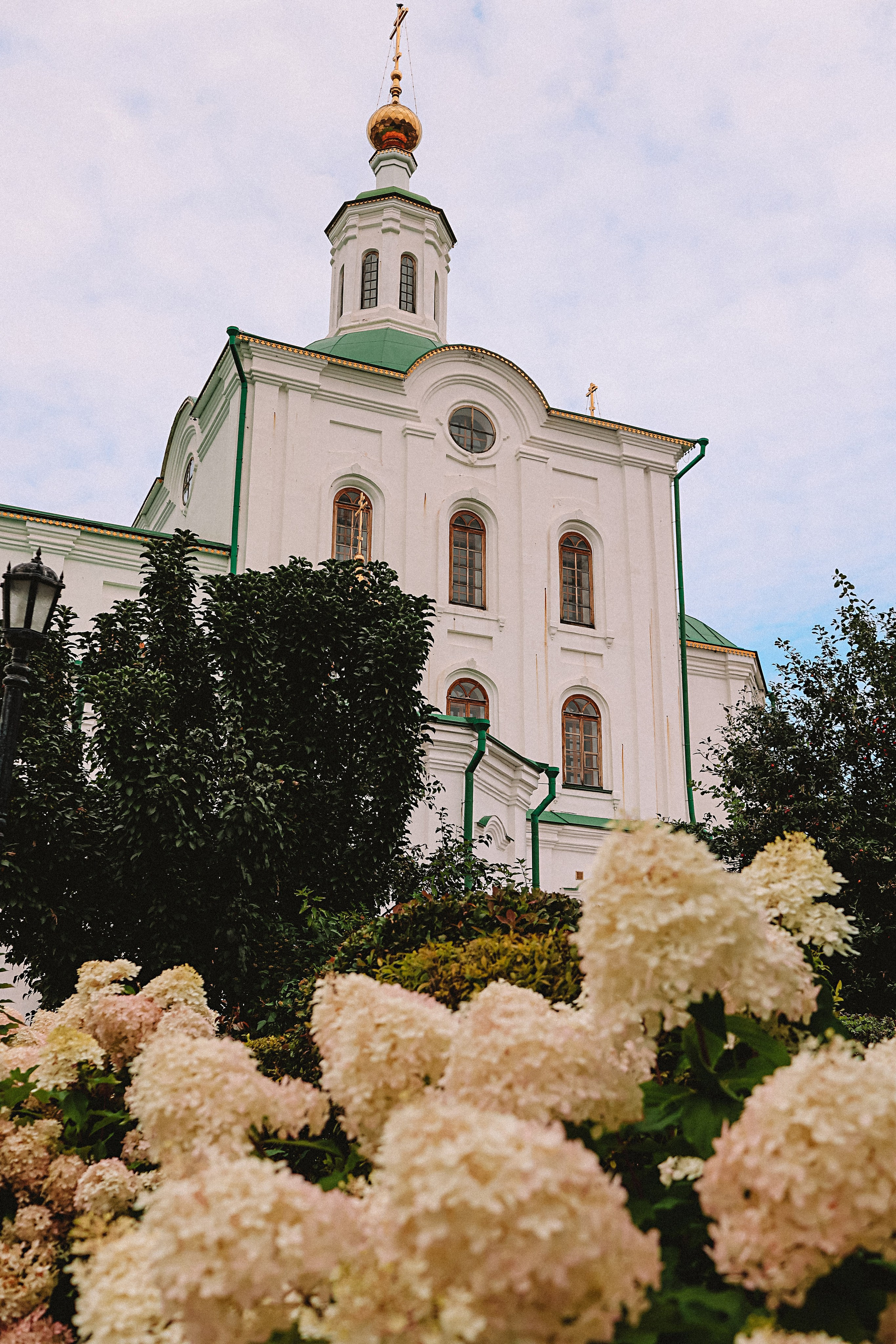 Крещение церковь около моста влюбленных. Семейный фотограф Тюмень, фотограф на роды Салмина Мария