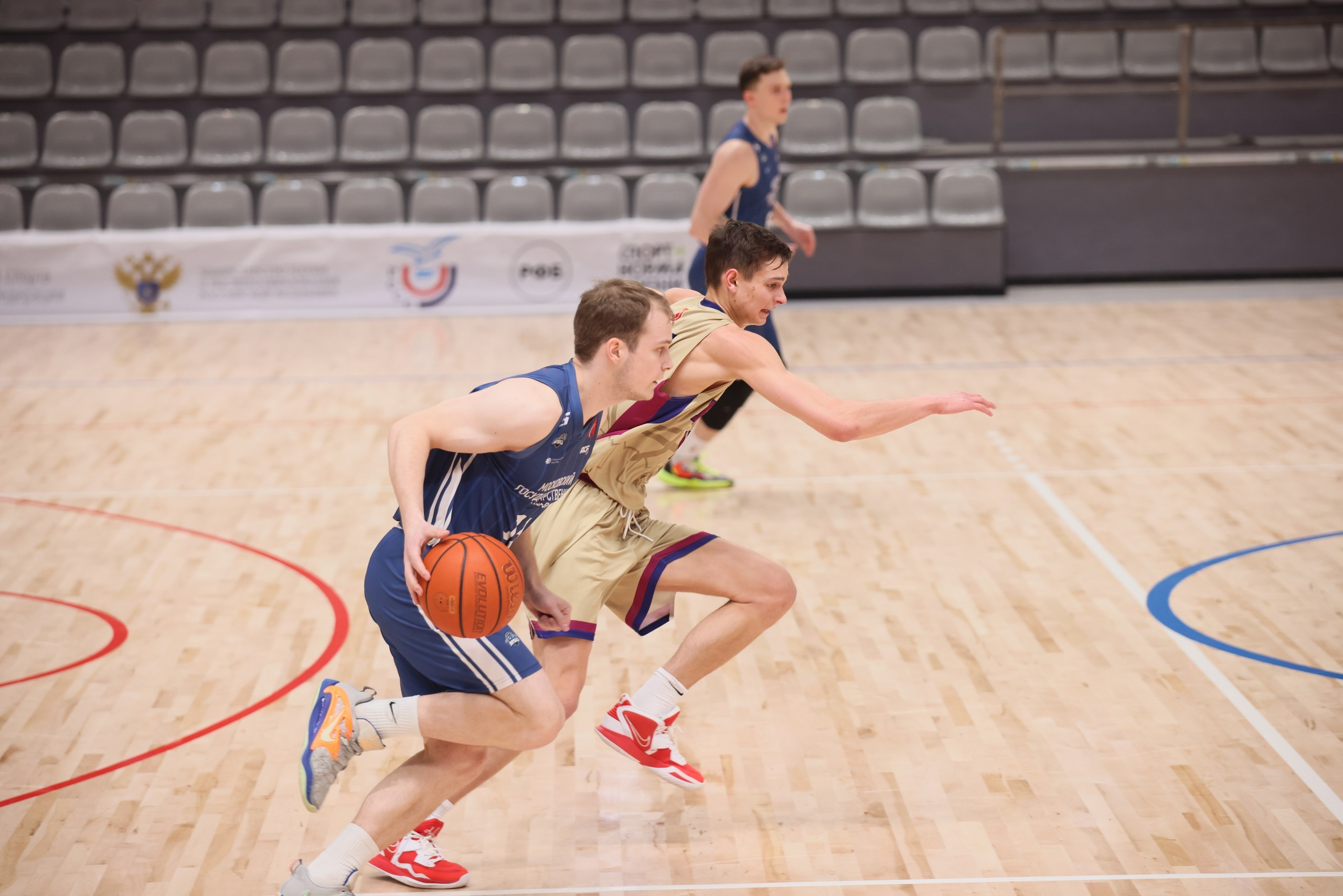 Баскетбол ТулГу VS МГУ. Фотограф в Туле Крупский АнДРей. Фотостудия «КАДР71» в Туле