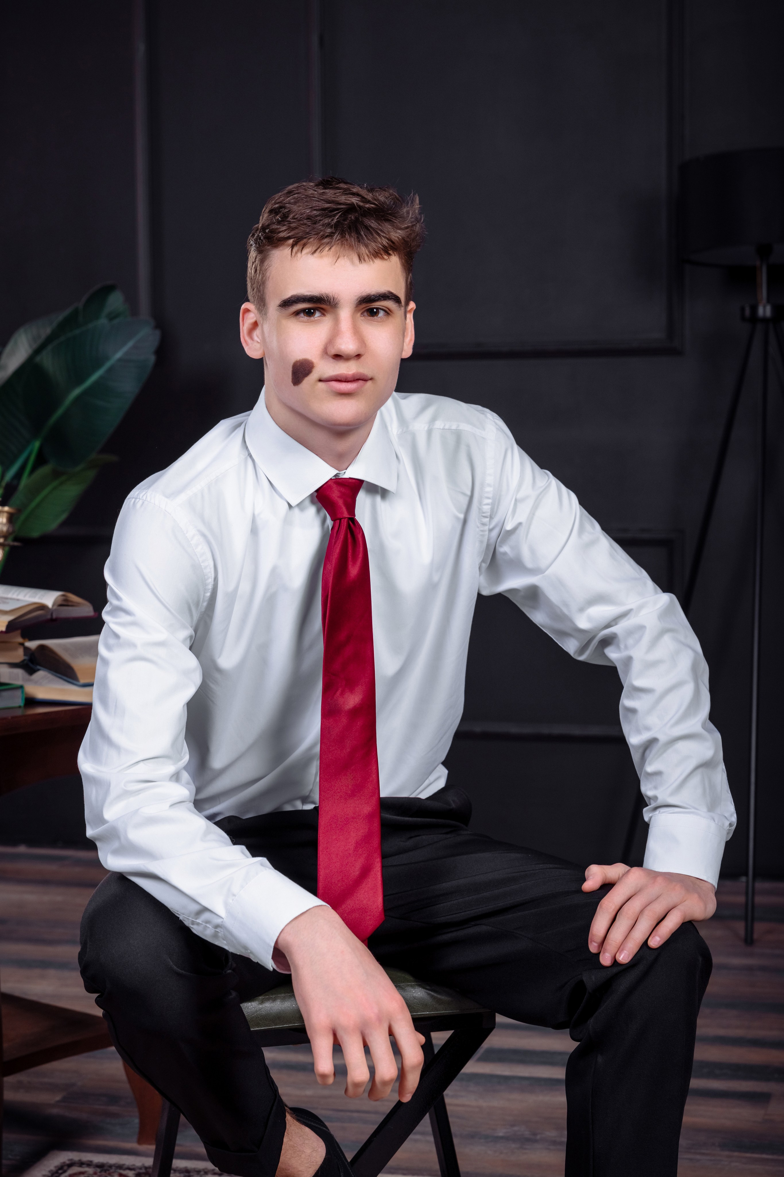 Старшая школа. Выпускные школьные фото­альбомы для школ и детских садов в Волгограде и Волжском