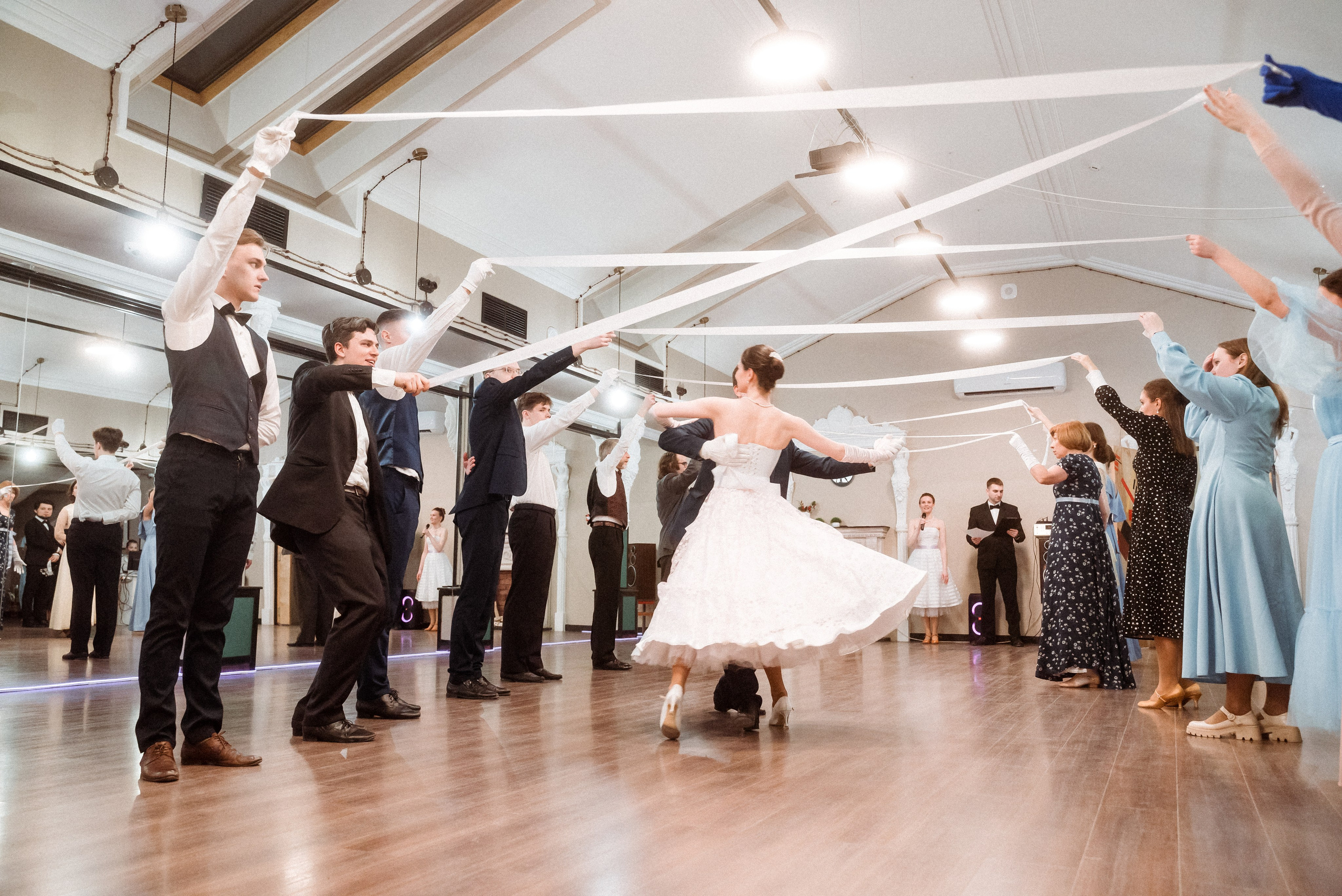 Танцевальный вечер школы «Реверанс». Портретный фотограф в СПб Степан Клеменче
